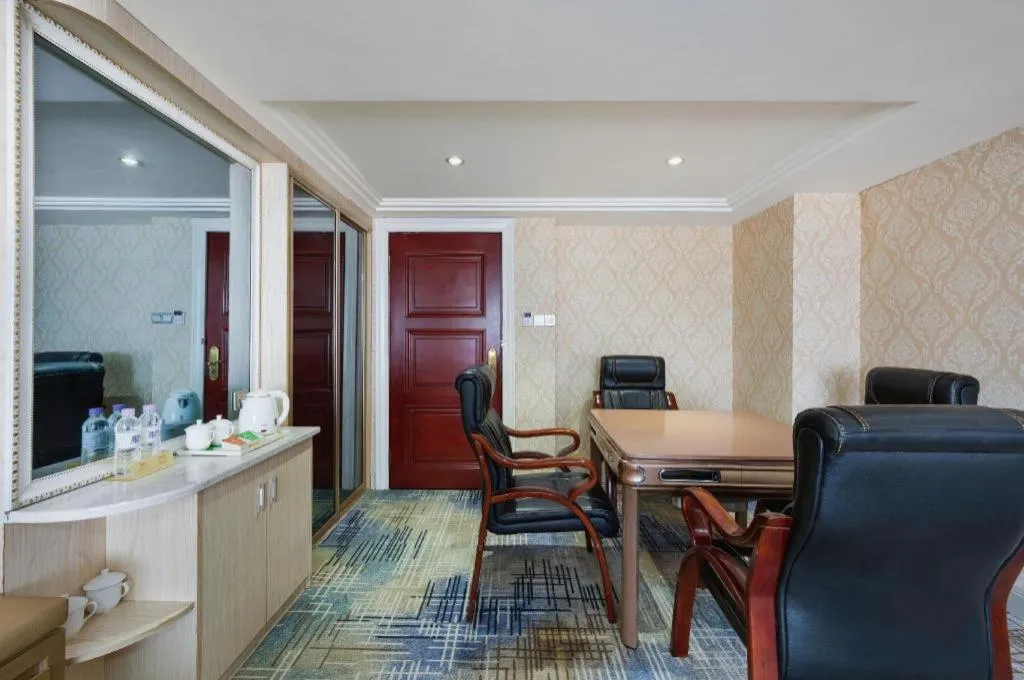 Vienna Hotel Guangdong Zhuhai Mingzhu Station Guozheng