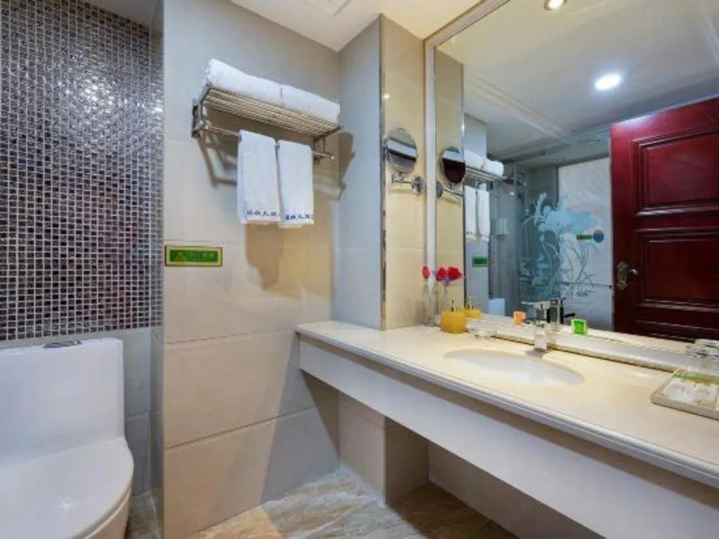 Vienna Hotel Guangdong Zhuhai Mingzhu Station Guozheng