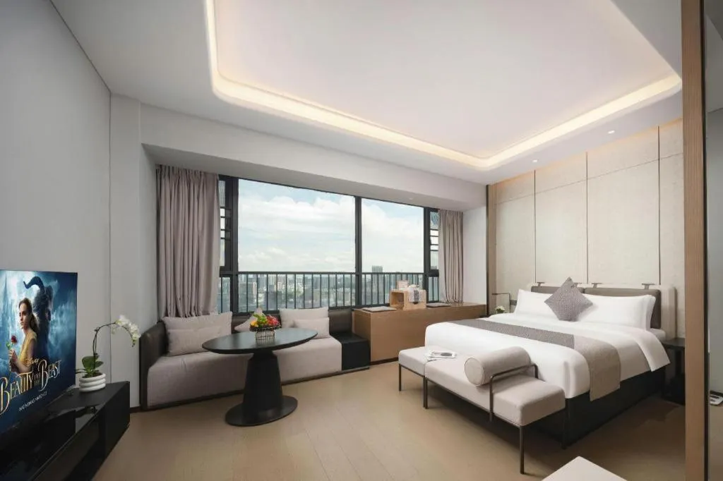 Bed in Shenzhen Cloud Park Manhattan Hotel