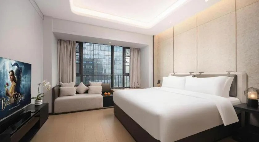 Bed in Shenzhen Cloud Park Manhattan Hotel