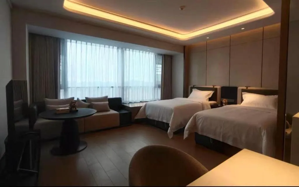 Bed in Shenzhen Cloud Park Manhattan Hotel