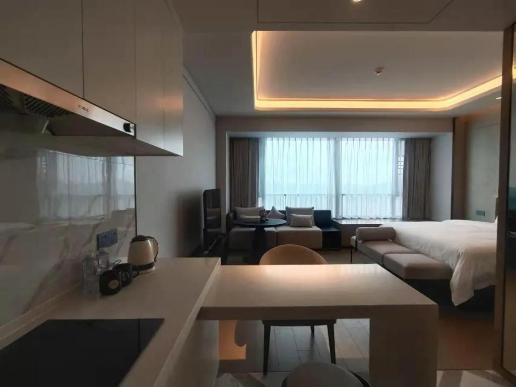 Bed in Shenzhen Cloud Park Manhattan Hotel