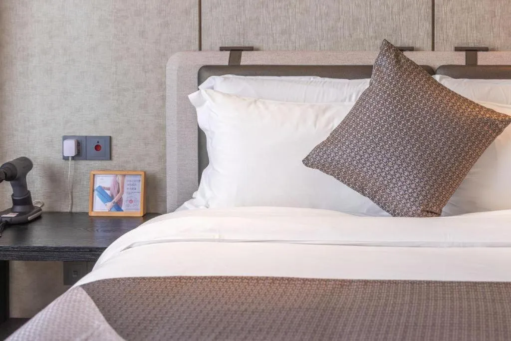 Bed in Shenzhen Cloud Park Manhattan Hotel