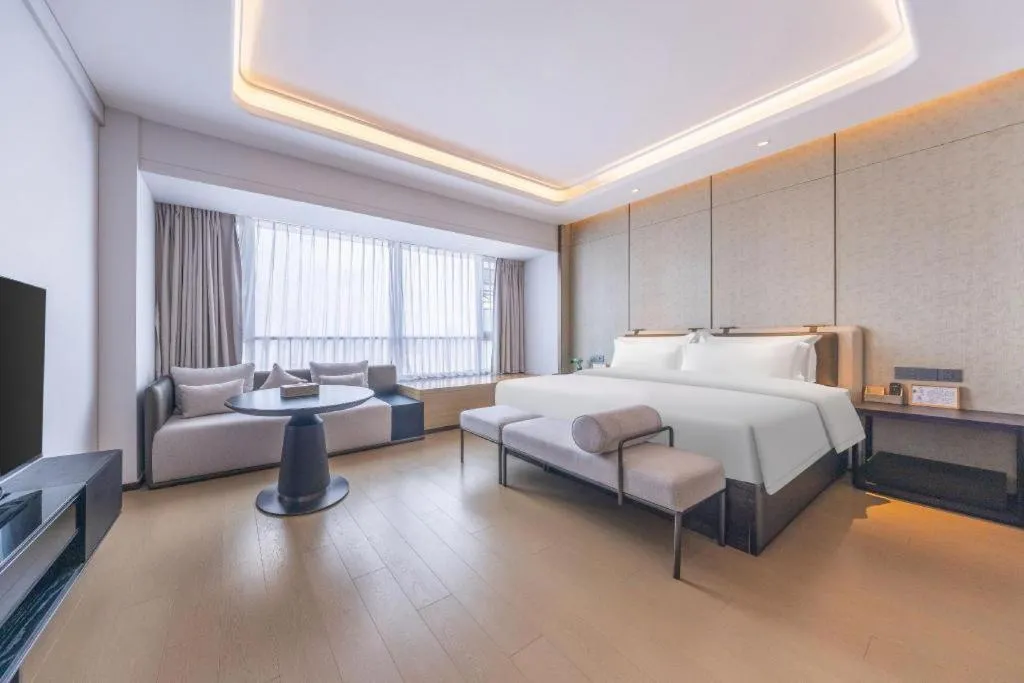 Bed in Shenzhen Cloud Park Manhattan Hotel