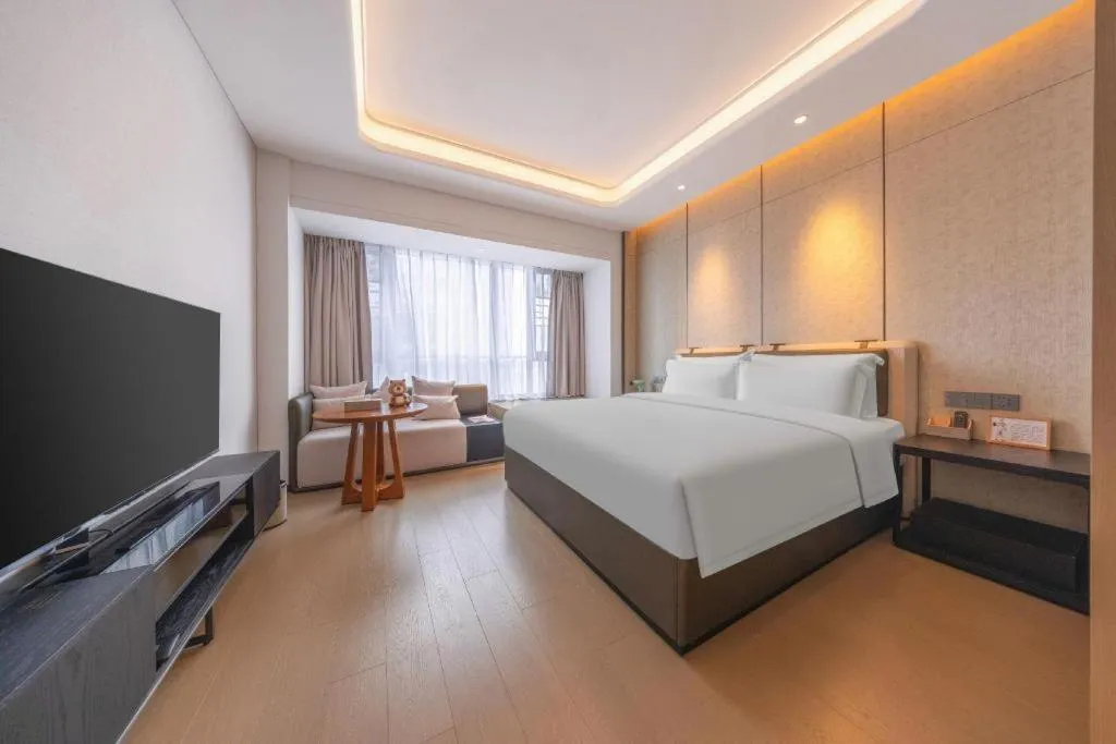 Bed in Shenzhen Cloud Park Manhattan Hotel