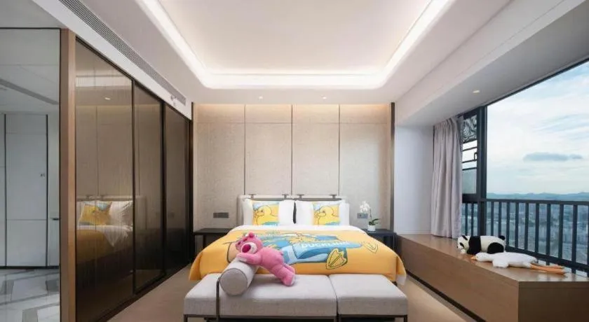 Bed in Shenzhen Cloud Park Manhattan Hotel