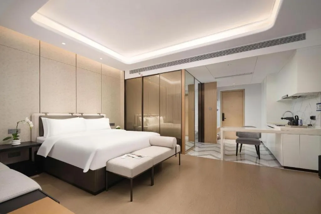 Bed in Shenzhen Cloud Park Manhattan Hotel