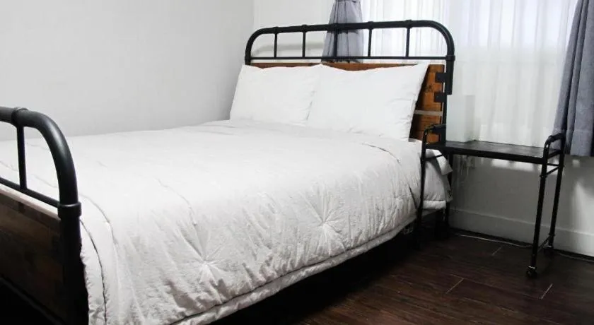 Bed in Seorak Mt., The East Sea and hot spring