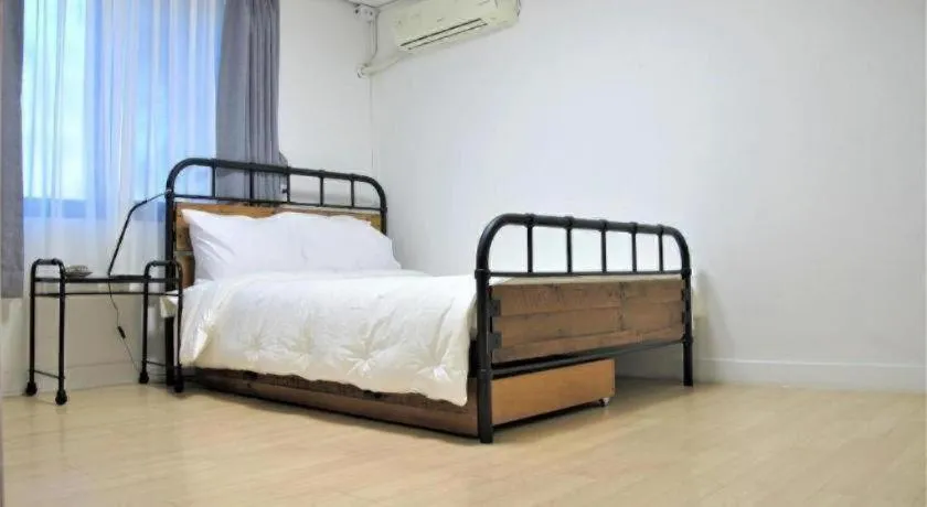 Bed in Seorak Mt., The East Sea and hot spring