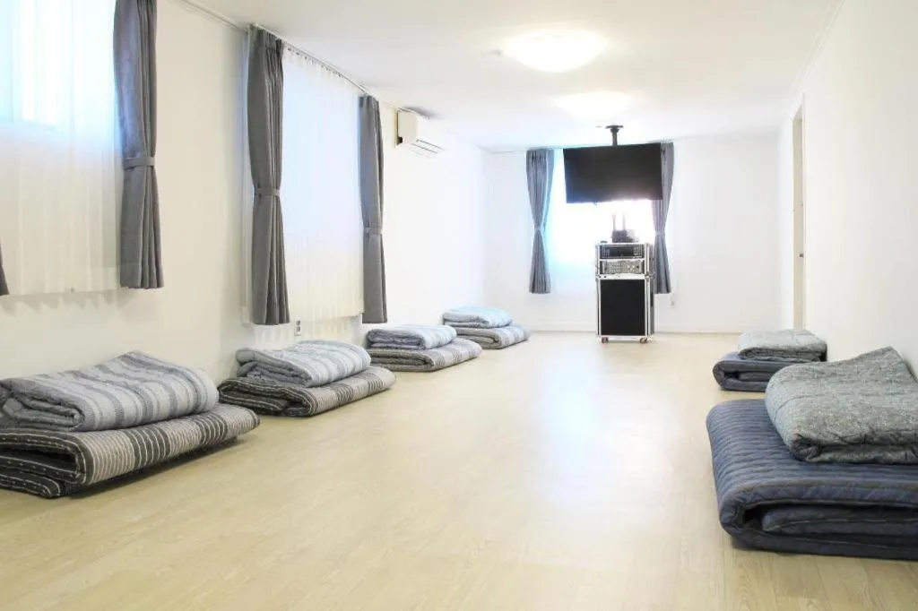 Bed in Seorak Mt., The East Sea and hot spring