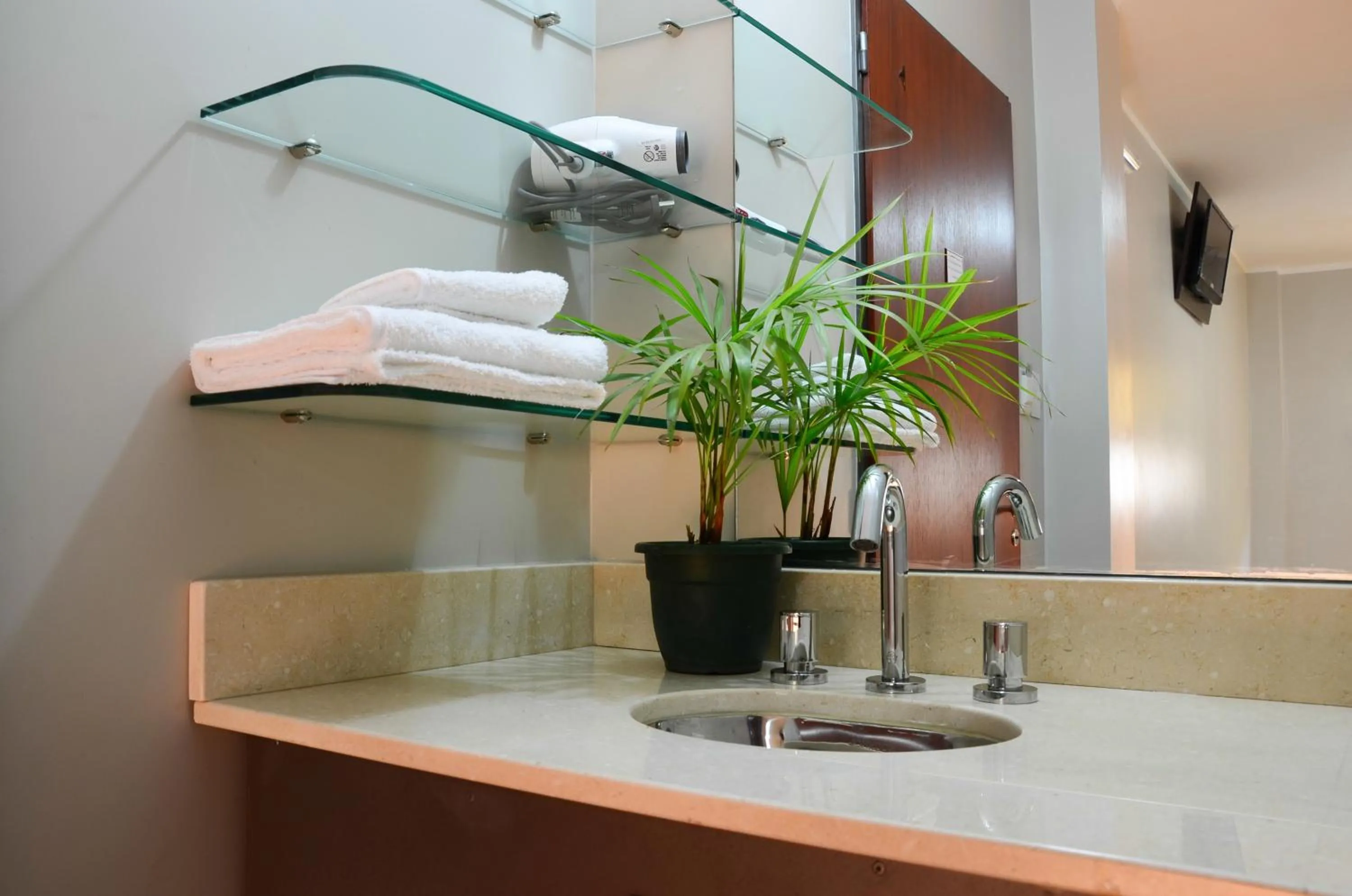 Bathroom in Munay Ledesma