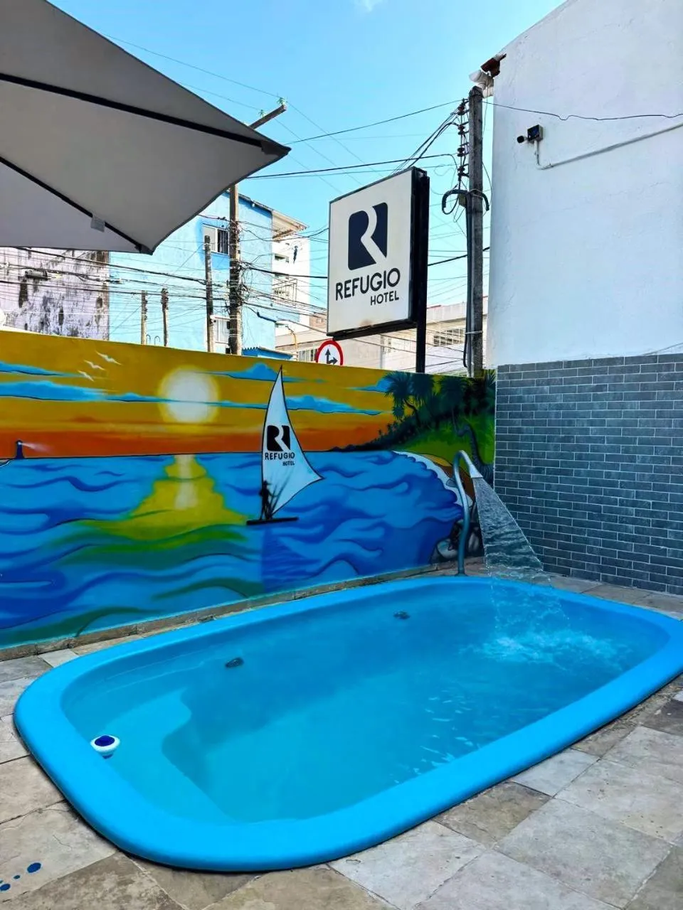 Swimming pool in Hotel Refugio