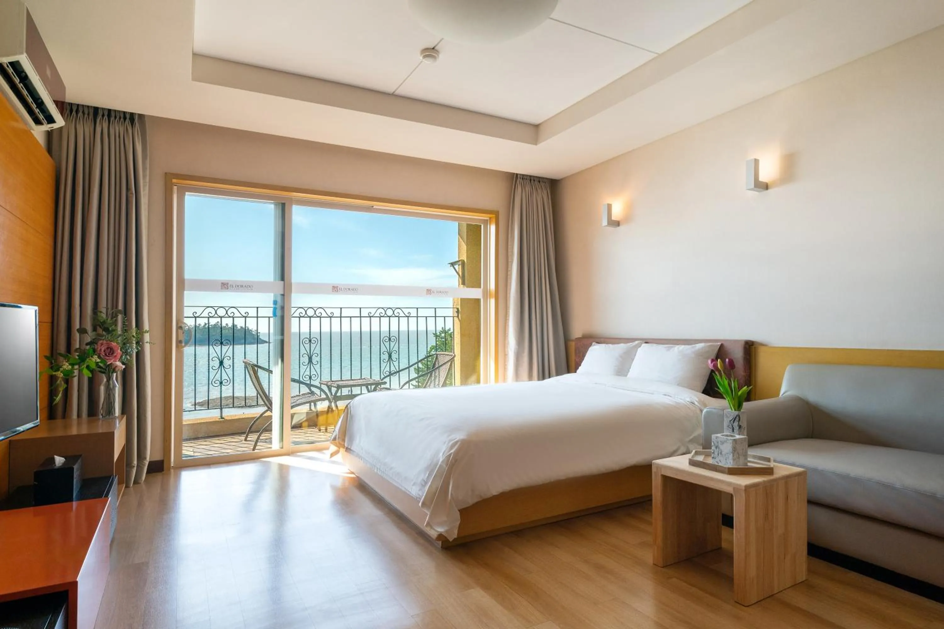 Bed in Eldorado Resort