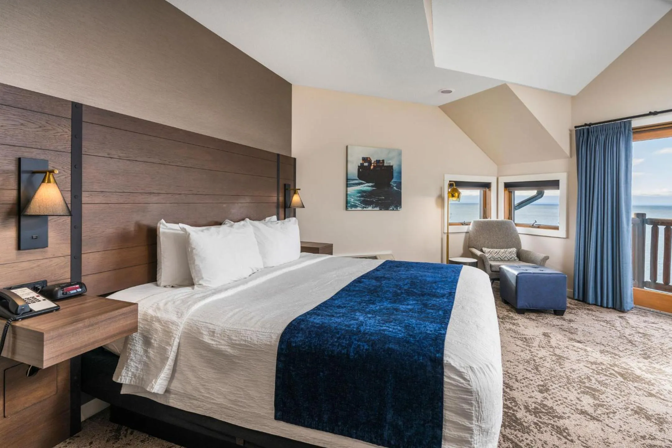 Bed in Grand Superior Lodge