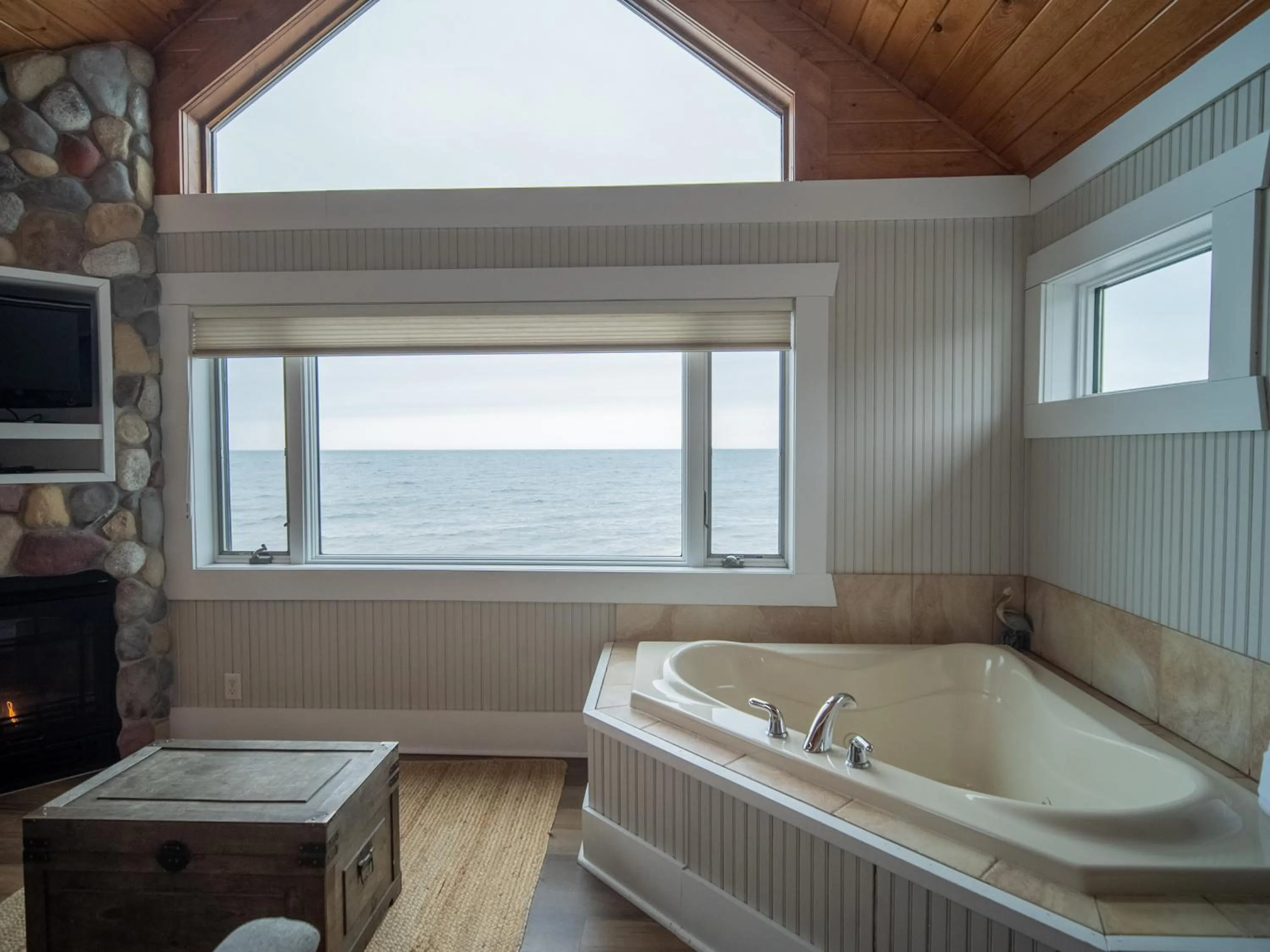 Grand Superior Lodge