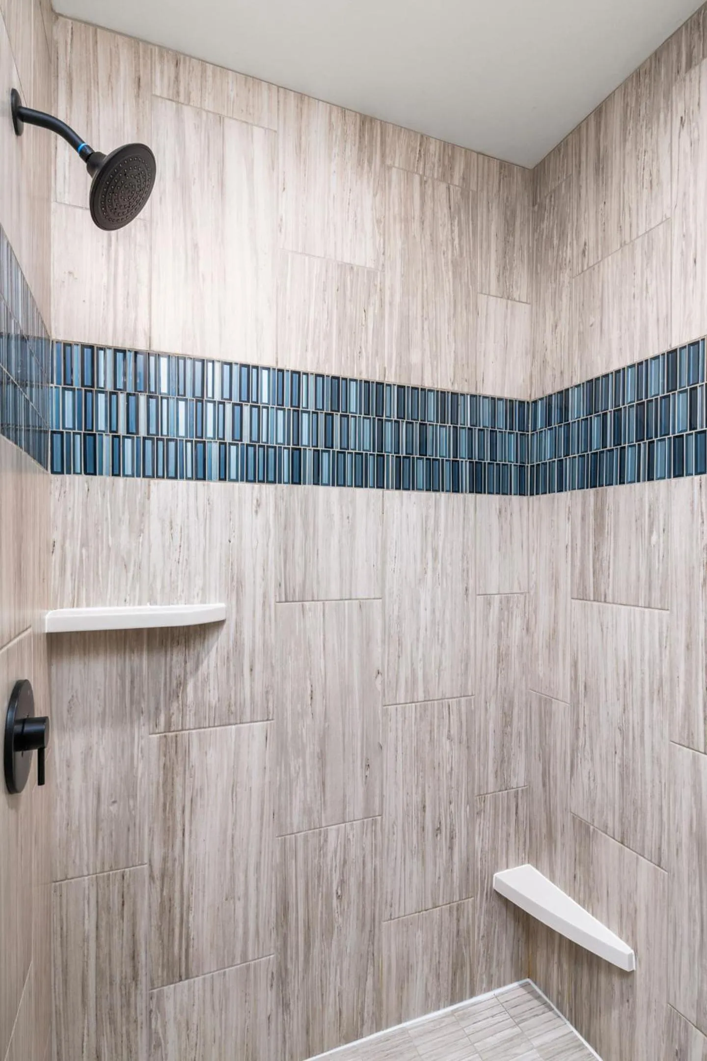 Shower in Grand Superior Lodge