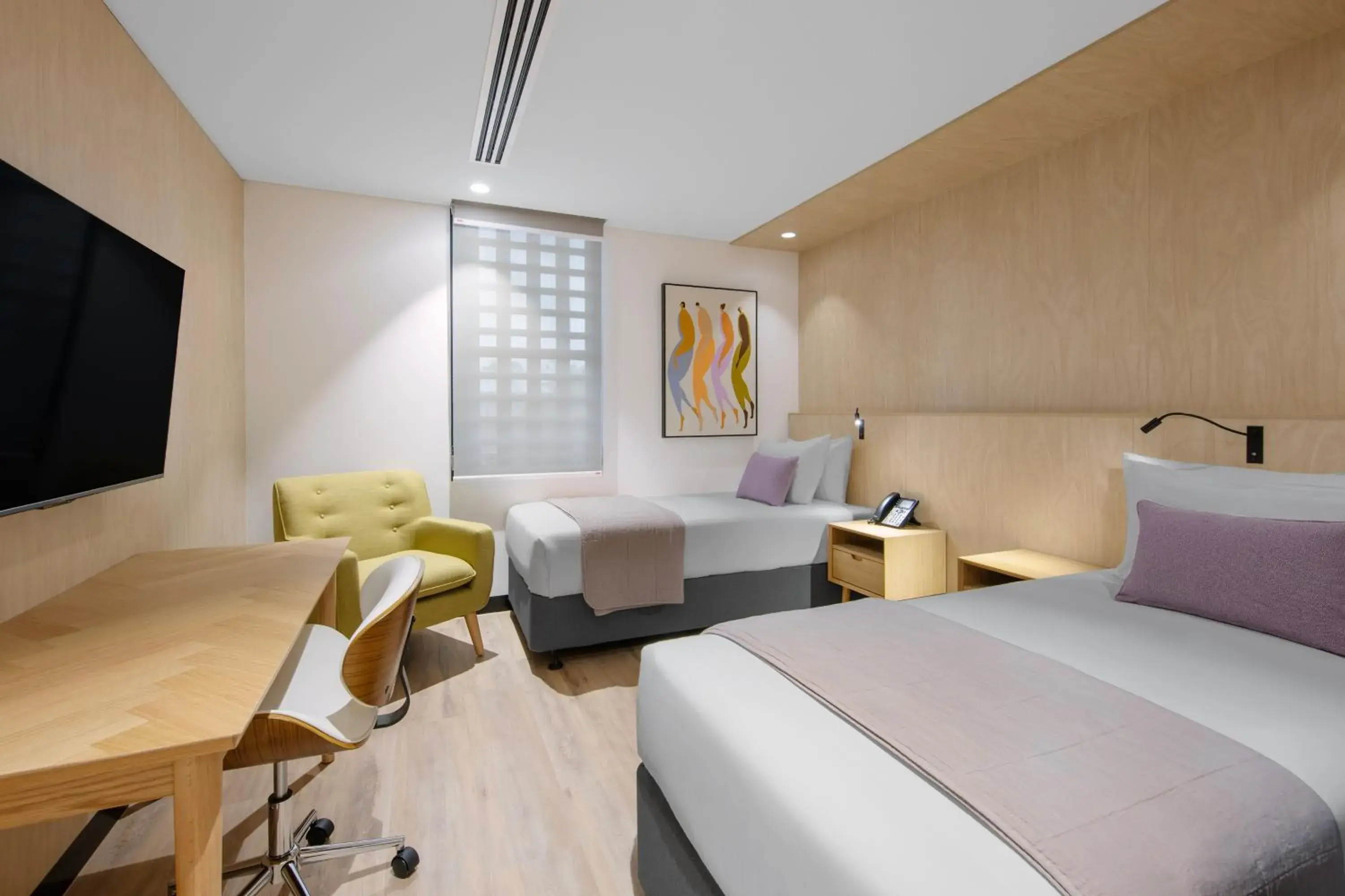 Quadruple Room with Bathroom in Haberfield Hotel Quadruple Room with Bathroom in Haberfield Hotel