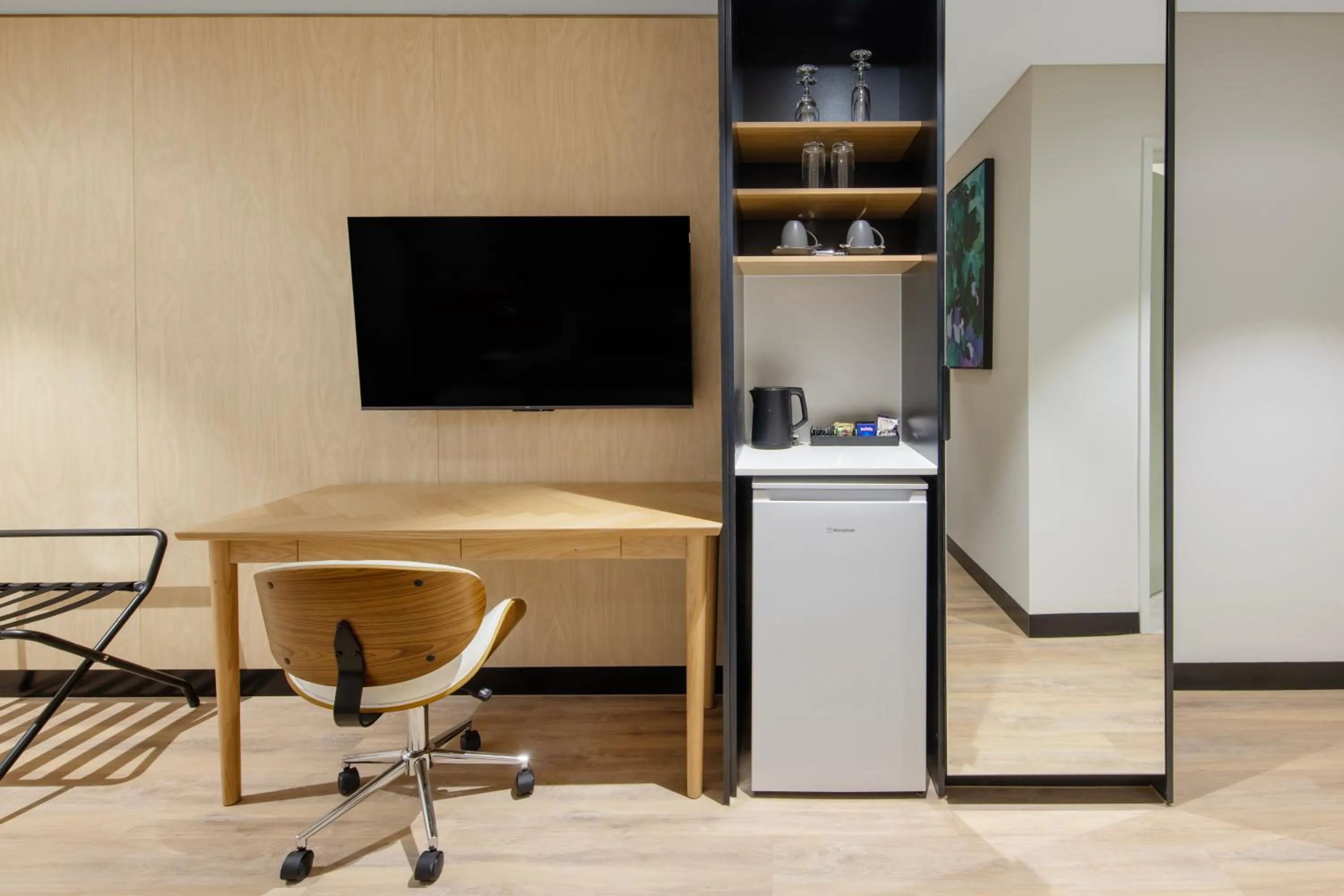 TV and multimedia in Haberfield Hotel