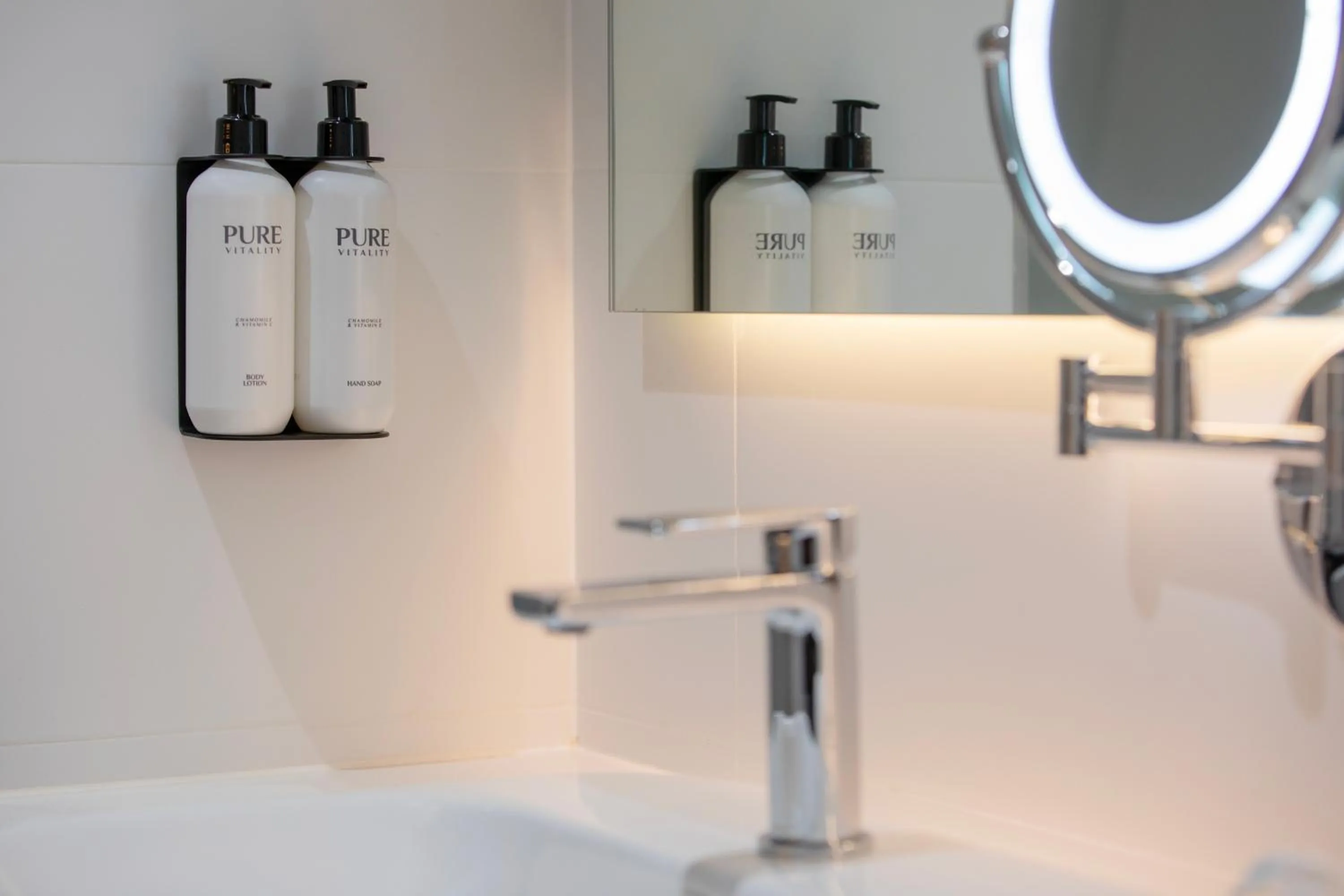 Bathroom in Haberfield Hotel