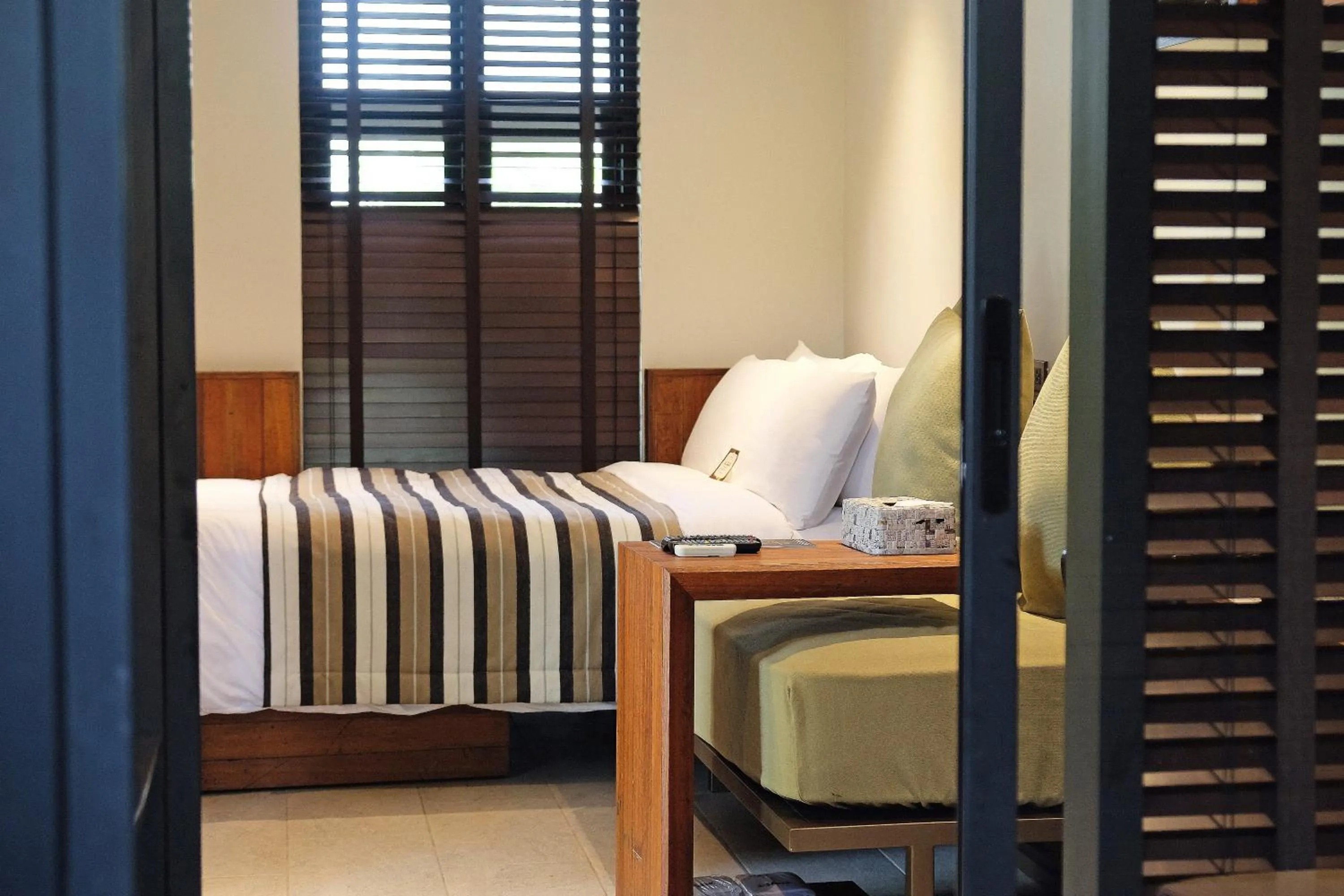 Bedroom, Bed in The Henry Hotel Manila