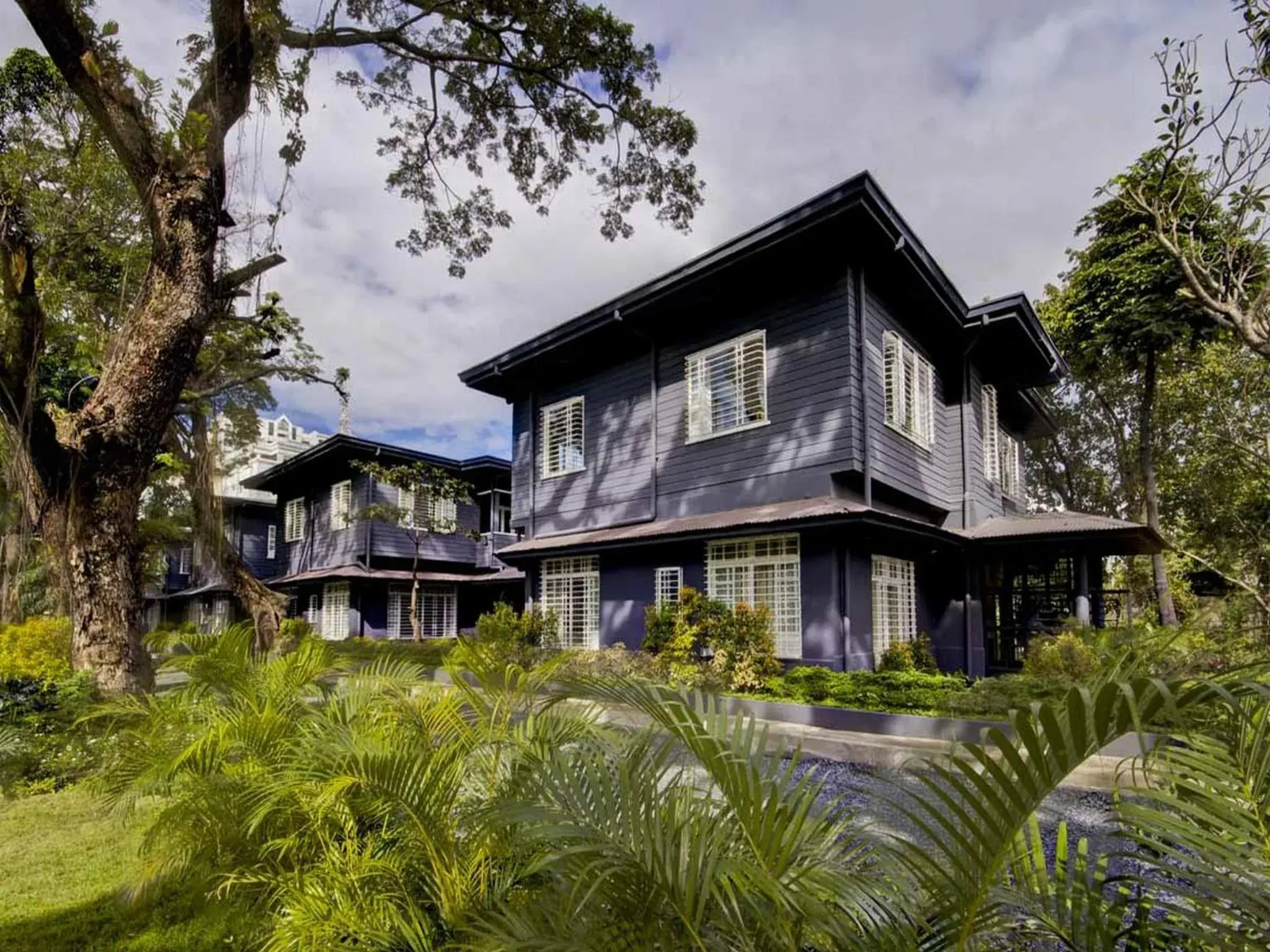 Property building in The Henry Hotel Manila Property building in The Henry Hotel Manila