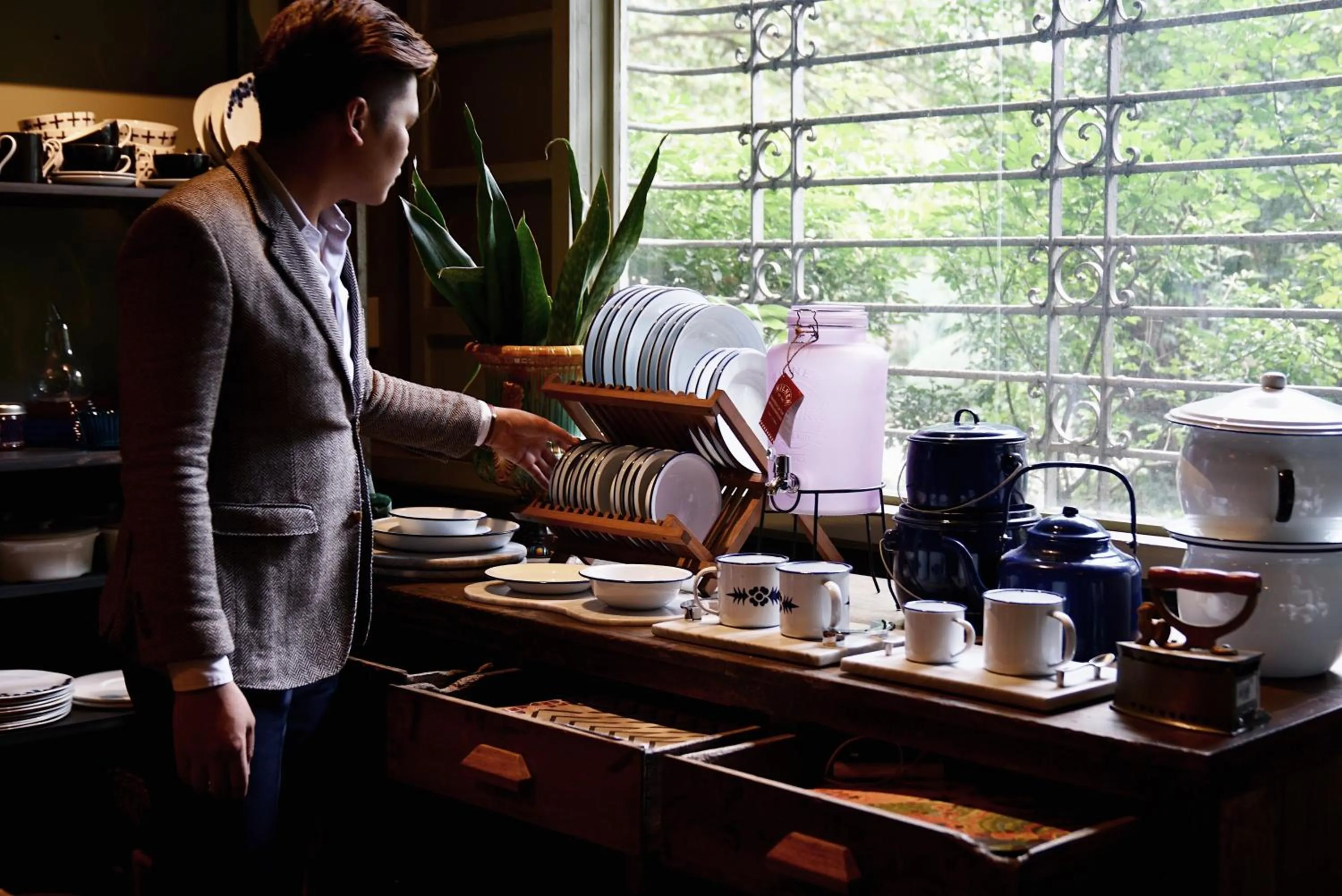 On-site shops in The Henry Hotel Manila