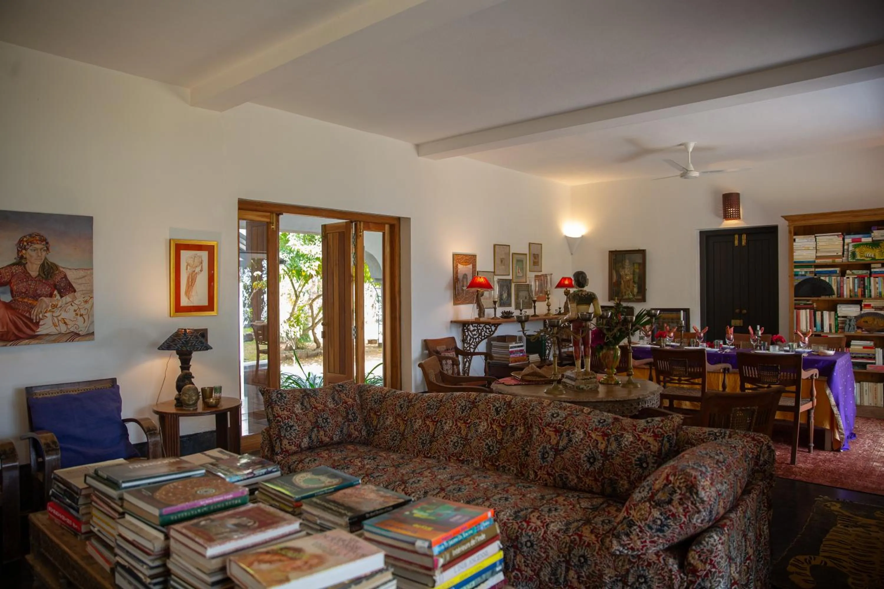 Living room in Isla's Ridge - A CGH Earth SAHA Experience