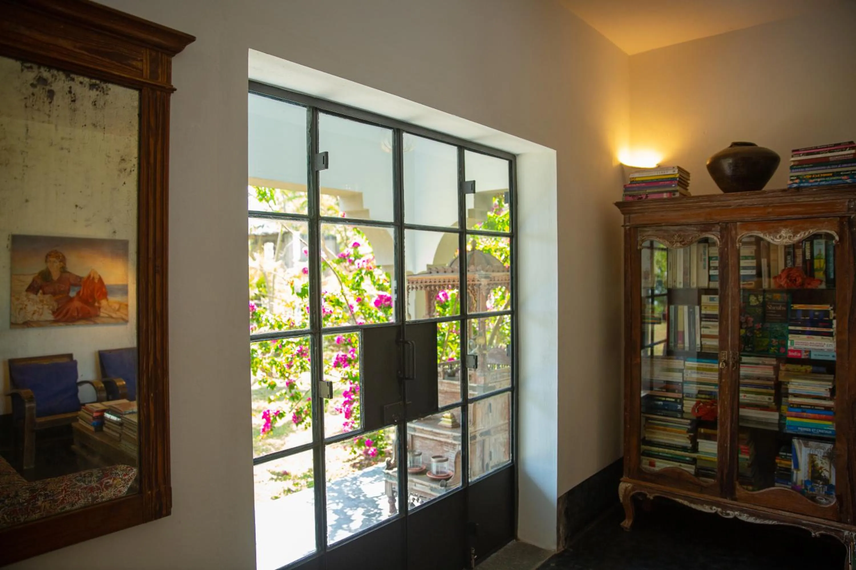 Library in Isla's Ridge - A CGH Earth SAHA Experience