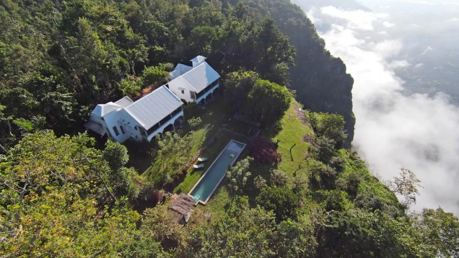 Bird's eye view in Isla's Ridge - A CGH Earth SAHA Experience