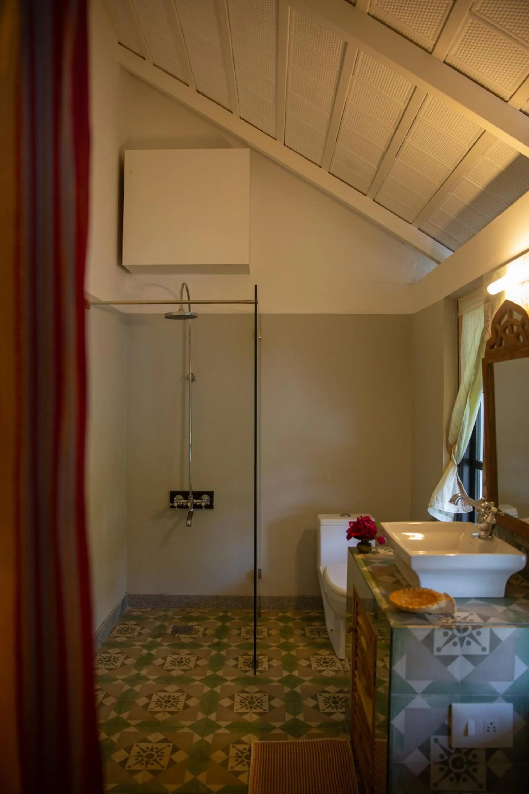 Bathroom in Isla's Ridge - A CGH Earth SAHA Experience