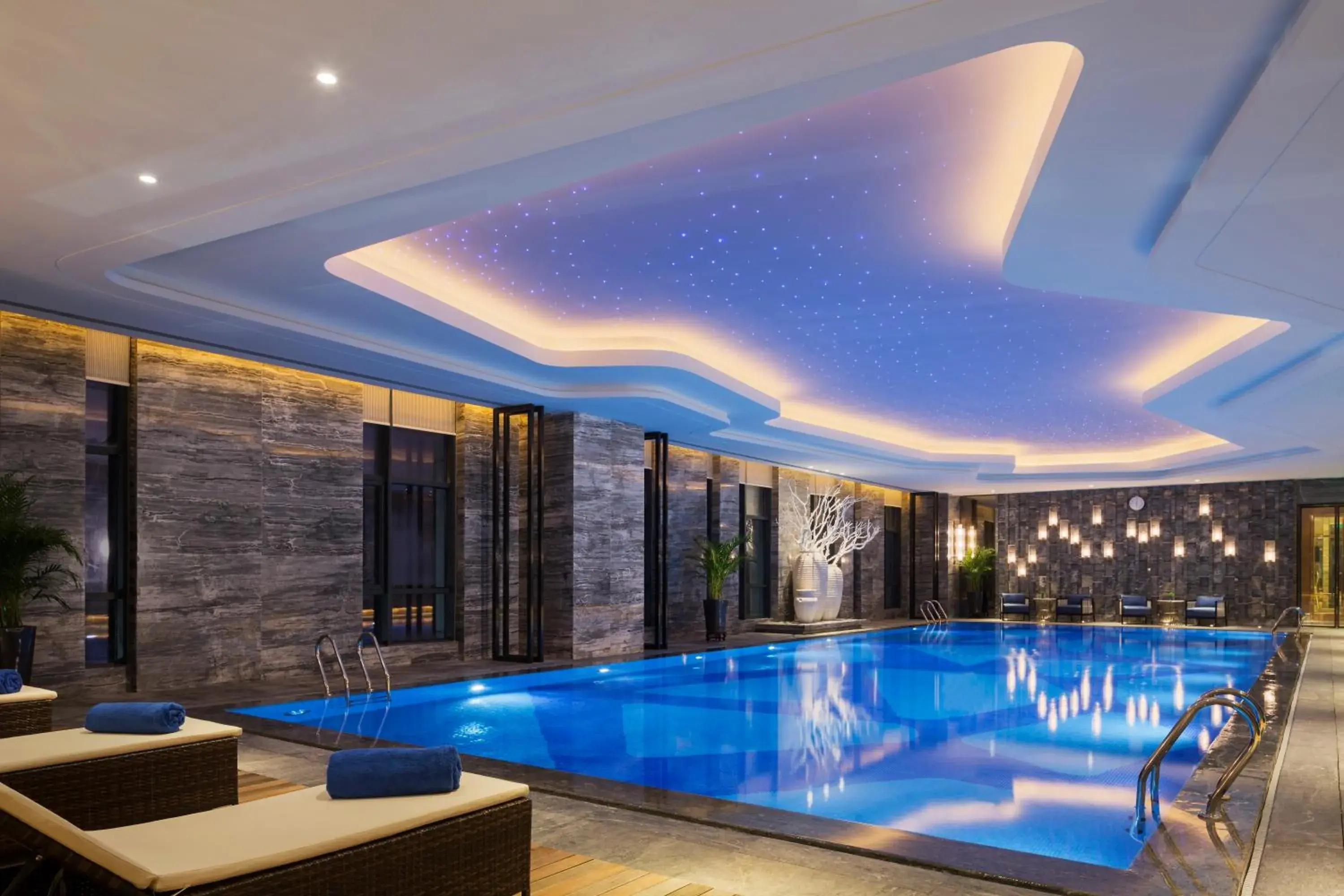 Pool view in Wanda Realm Longyan Pool view in Wanda Realm Longyan