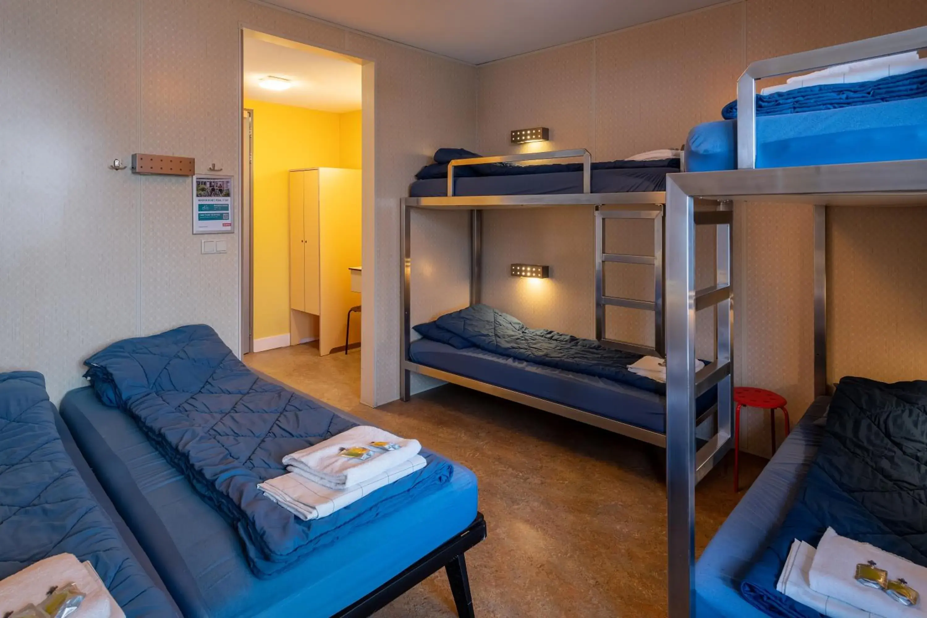 Six Person Family Room with Private Bathroom and Shower in Stayokay Hostel Noordwijk Six Person Family Room with Private Bathroom and Shower in Stayokay Hostel Noordwijk