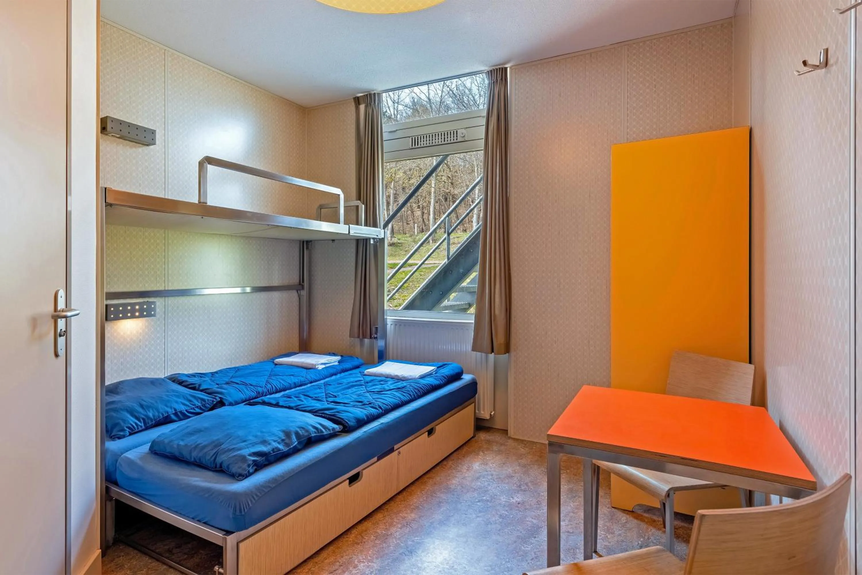 Bedroom, Bed in Stayokay Hostel Noordwijk