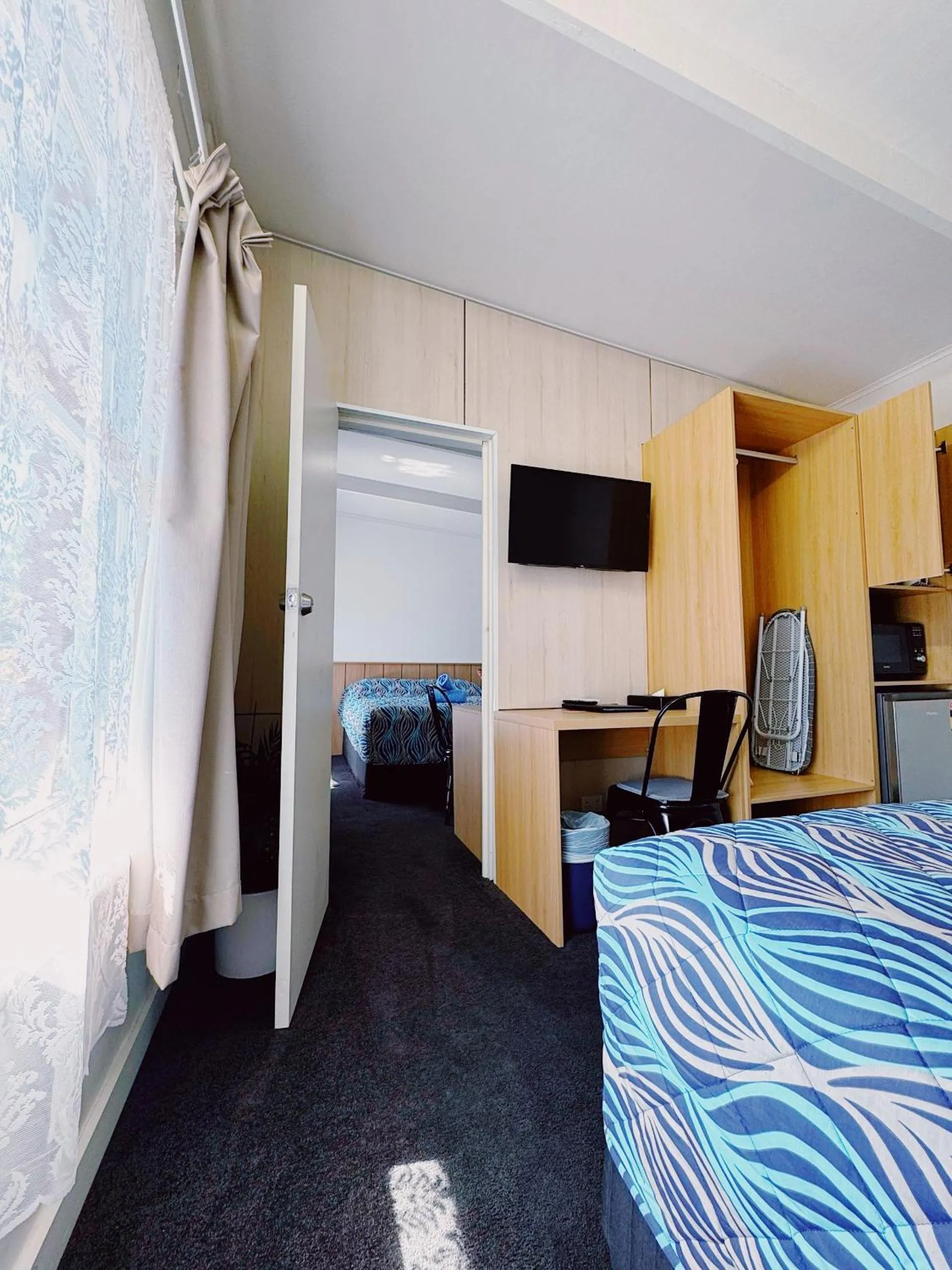 Bed in Seymour Motel