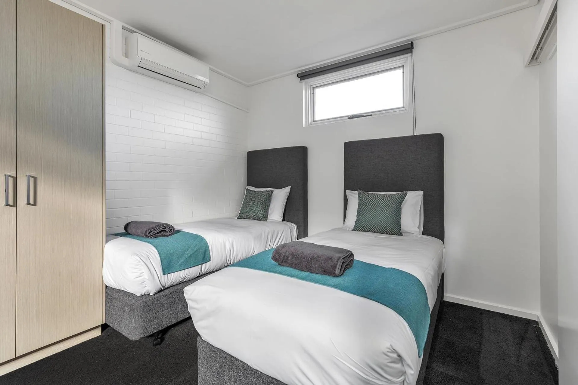 Bed in Rochester Motel