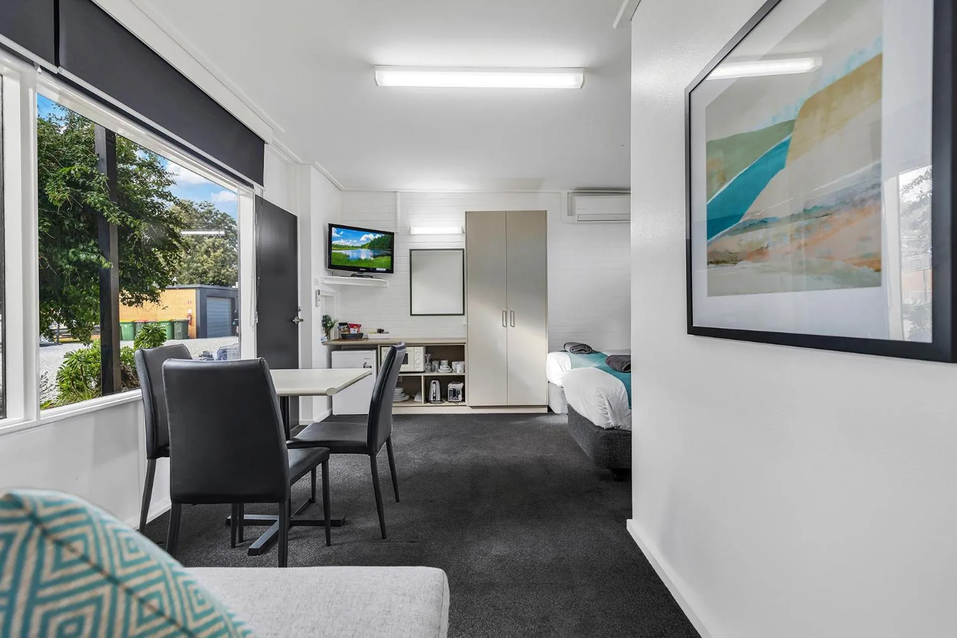 Bed in Rochester Motel