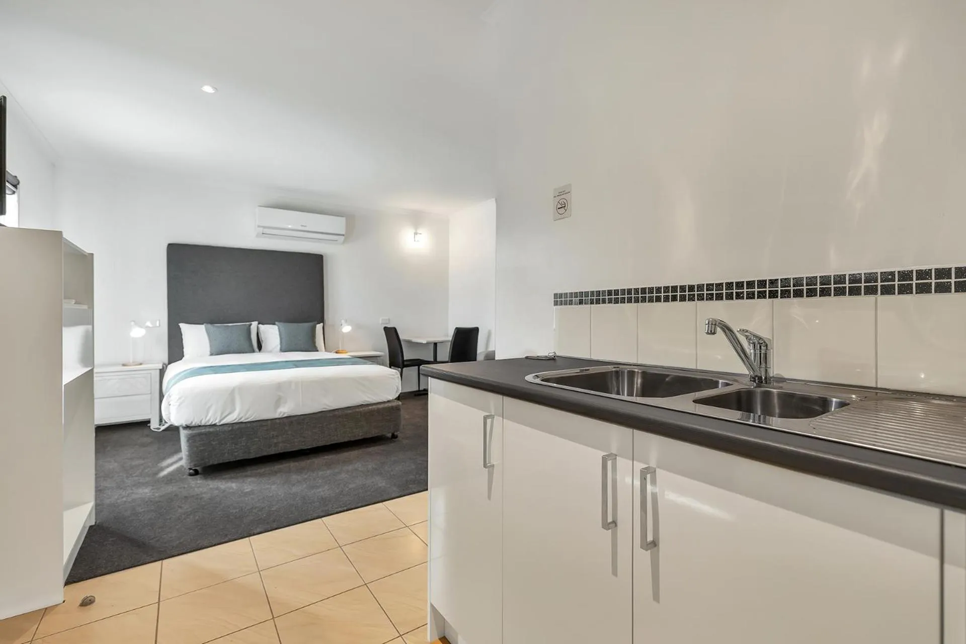 Bed in Rochester Motel