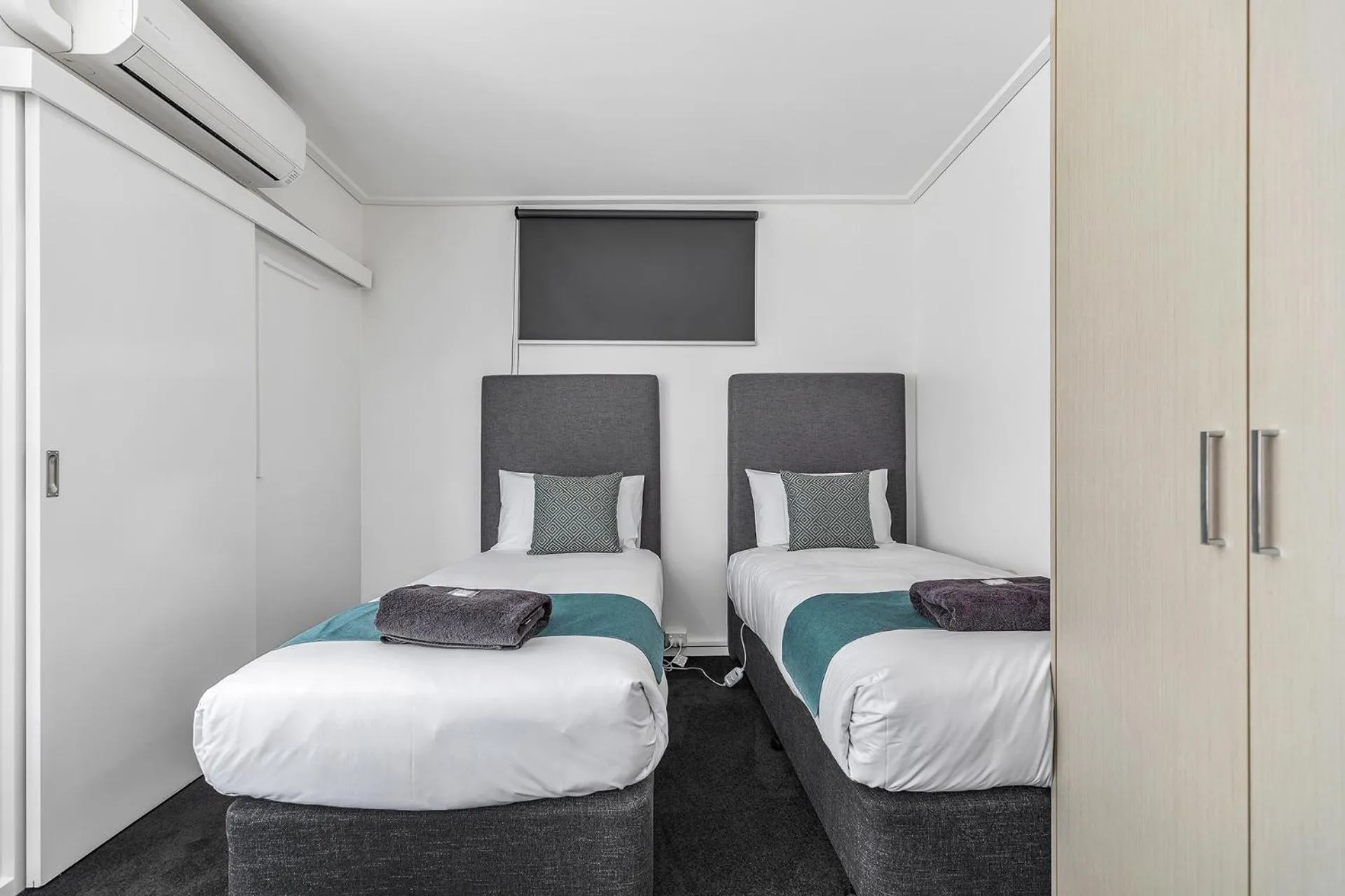 Bed in Rochester Motel