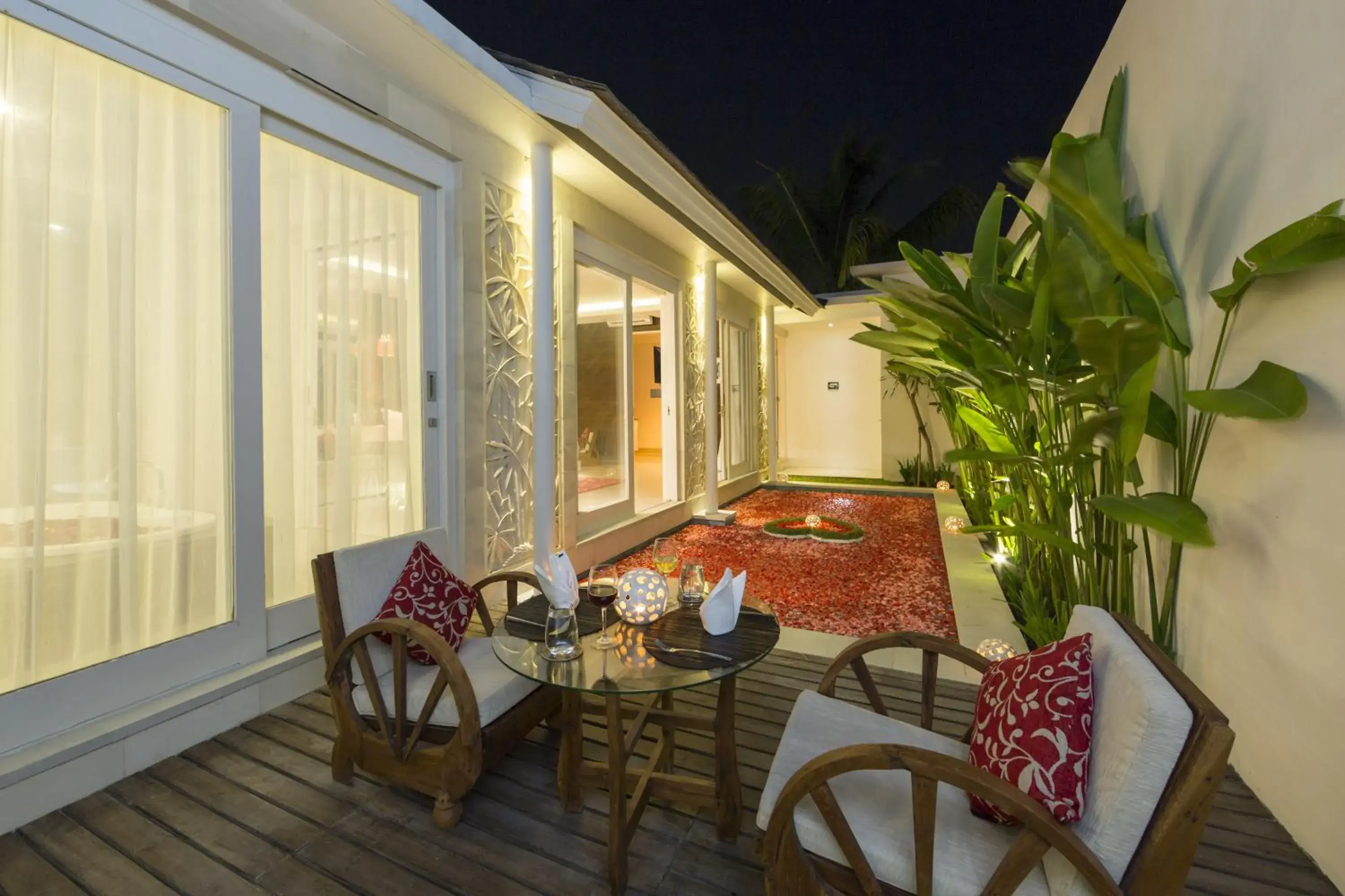 Food and drinks in Bajra Bali Villa Seminyak Food and drinks in Bajra Bali Villa Seminyak