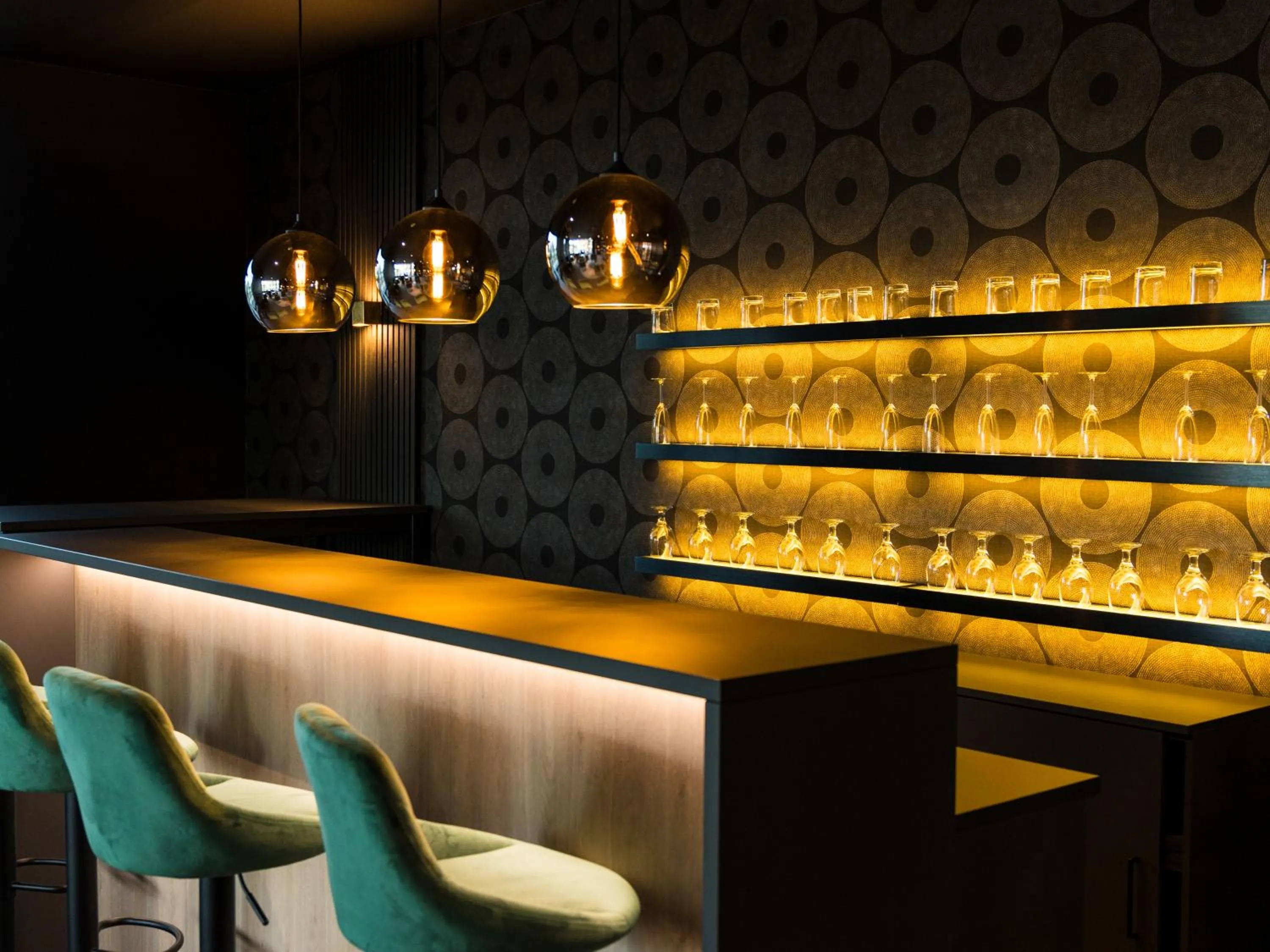 Lounge or bar in JustStay München Hotel & Apartments