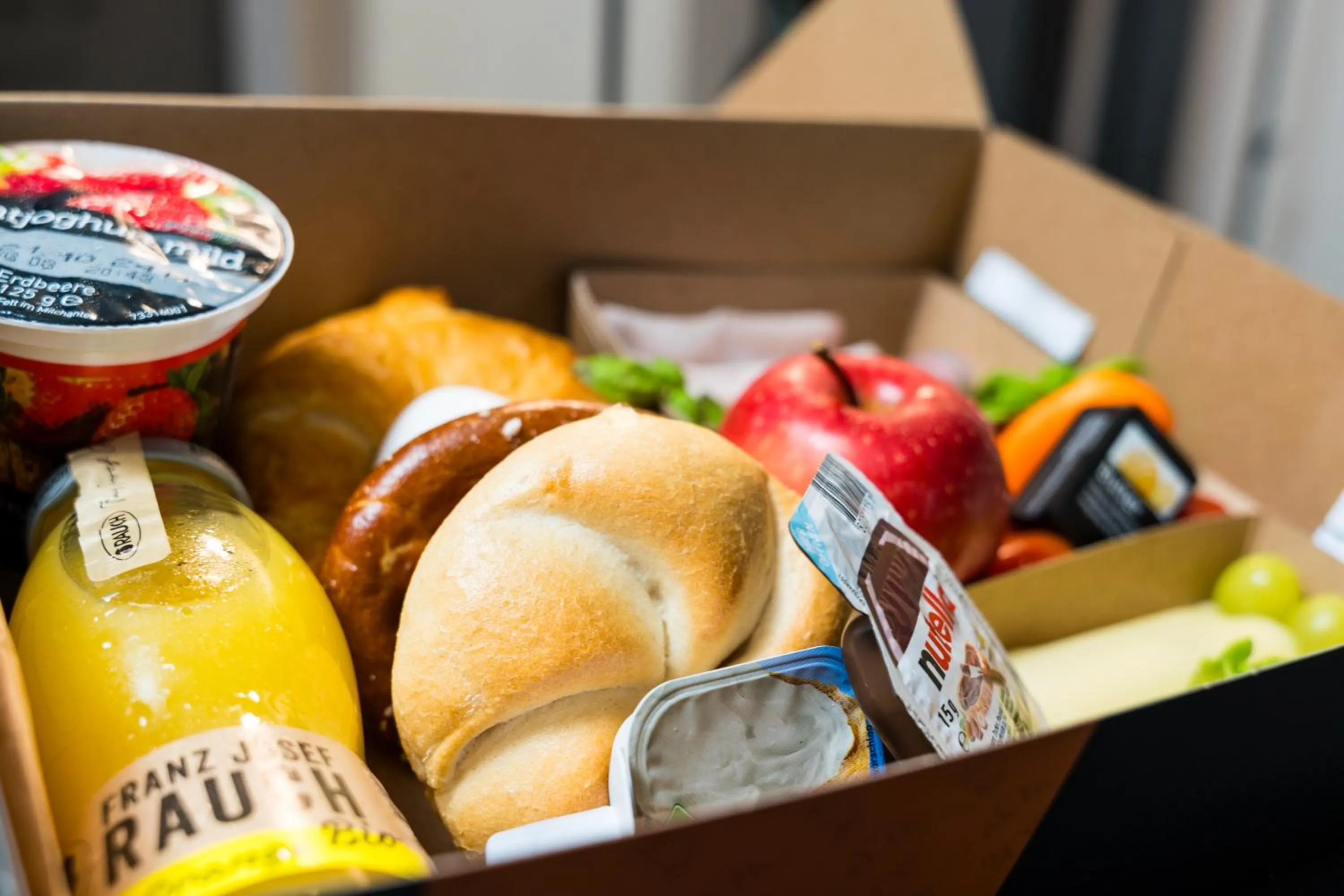 Food and drinks in JustStay München Hotel & Apartments