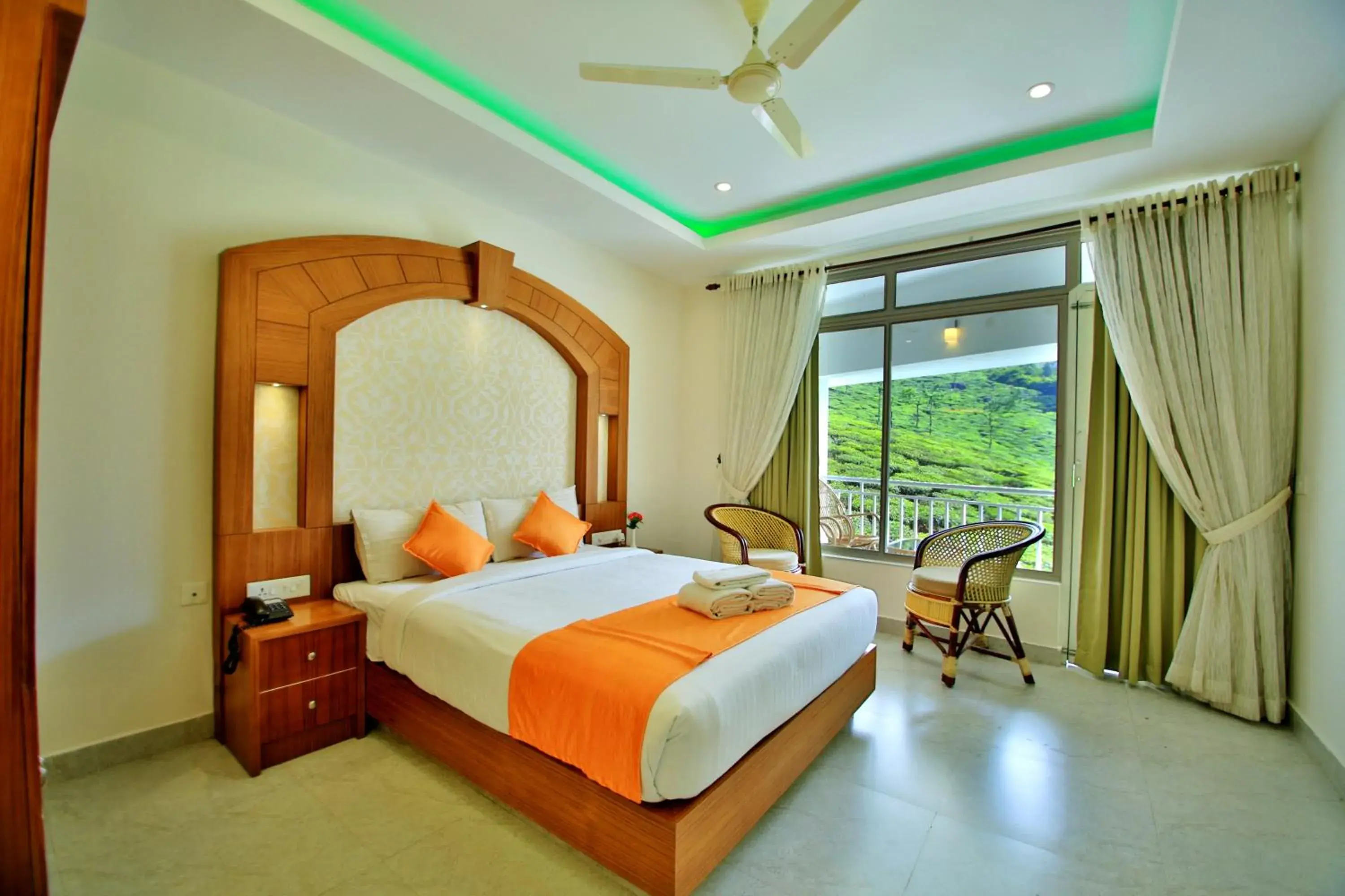 Photo of the whole room, Bed in Monsoon Grande Photo of the whole room, Bed in Monsoon Grande