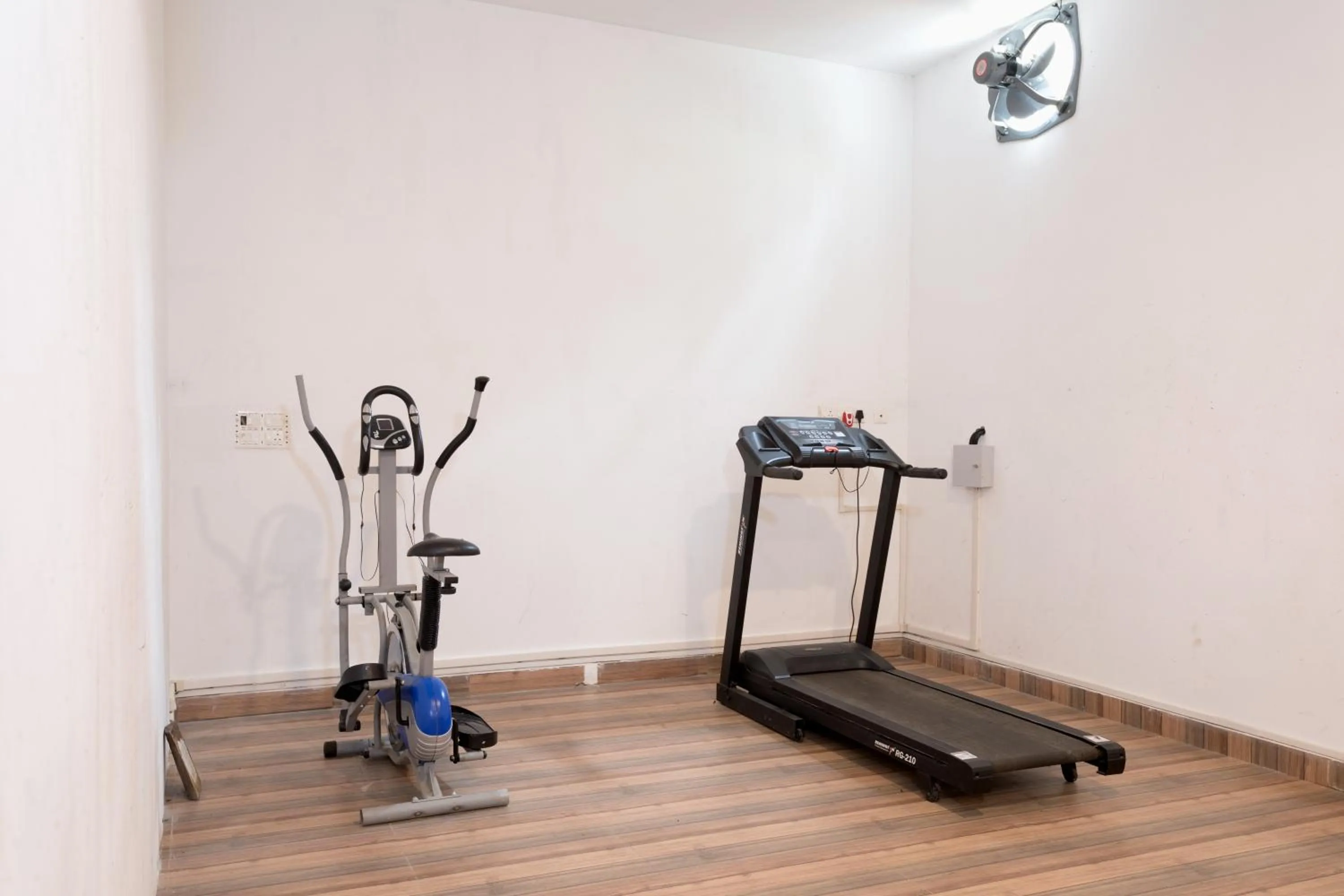 Fitness centre/facilities in Monsoon Grande