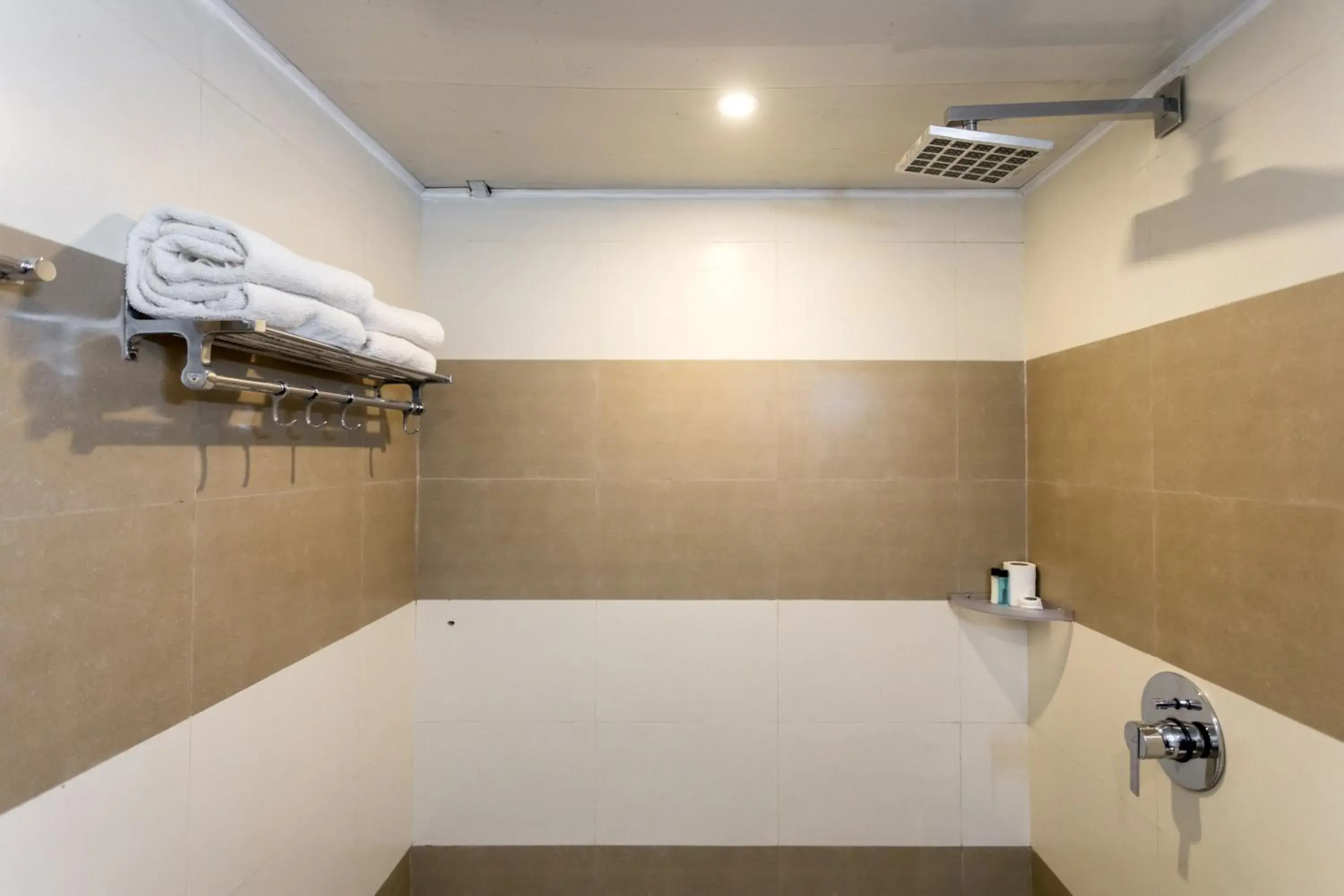 Bathroom in Monsoon Grande Bathroom in Monsoon Grande