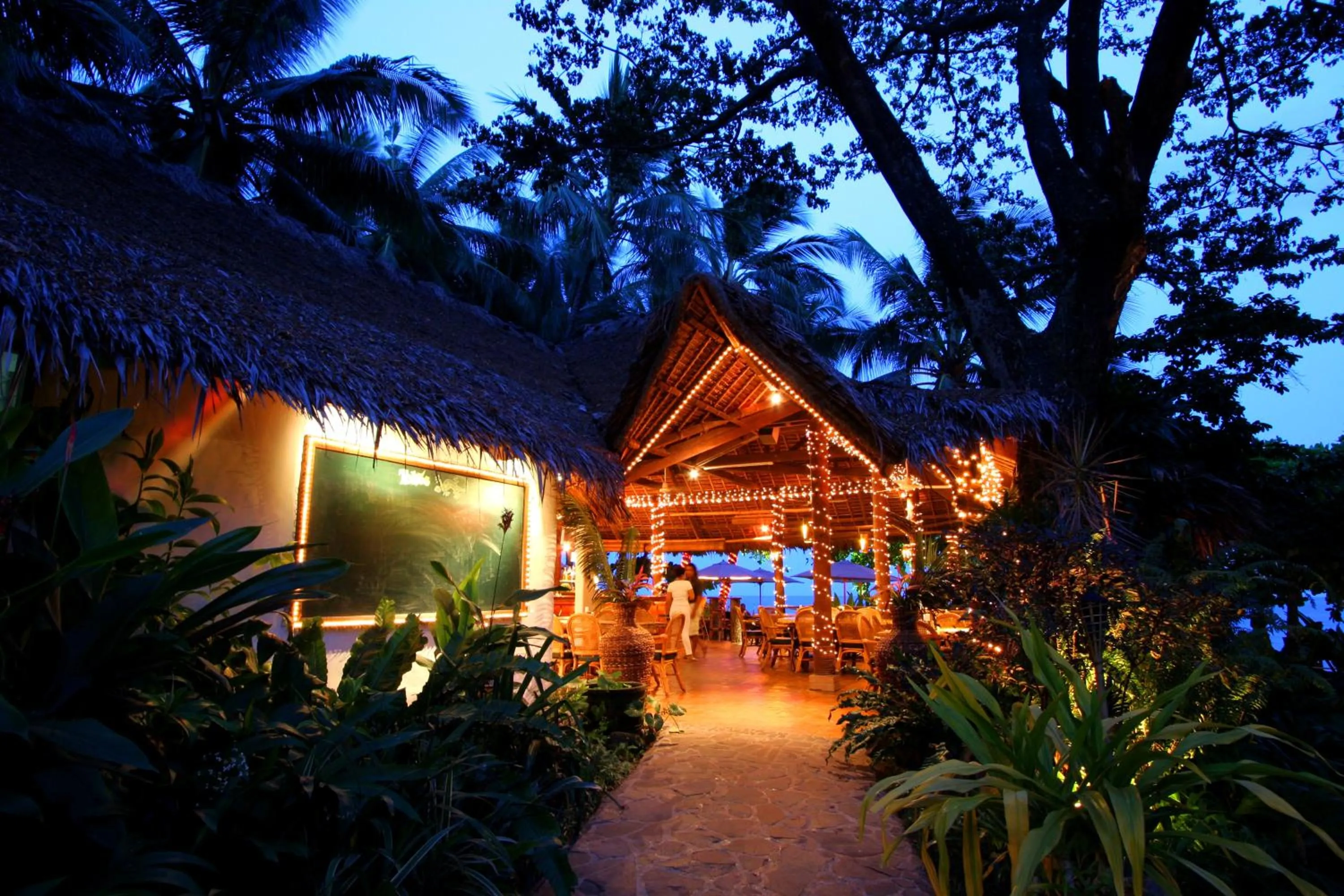 Restaurant/places to eat in Atlantis Dive Resort Dumaguete