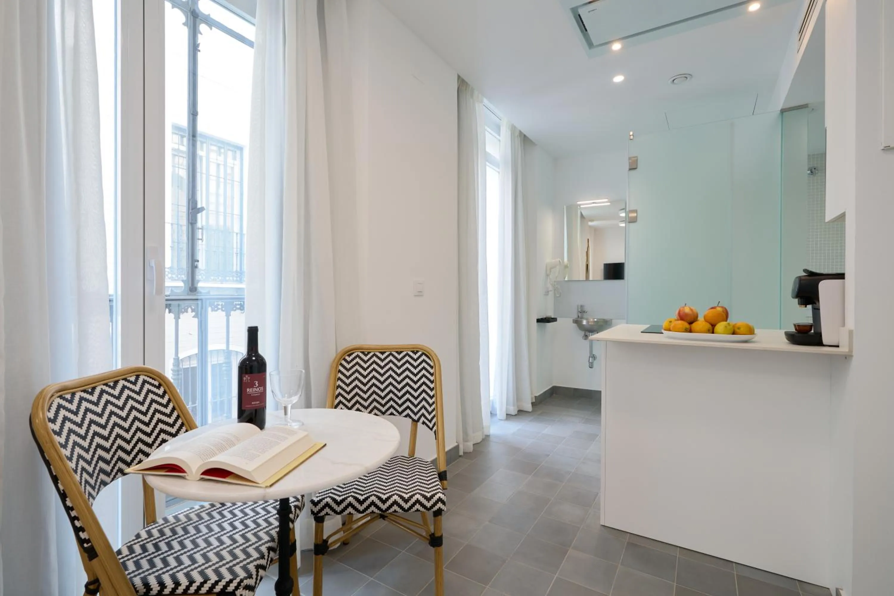 Living room in Naranjas y Limones, by Homing U