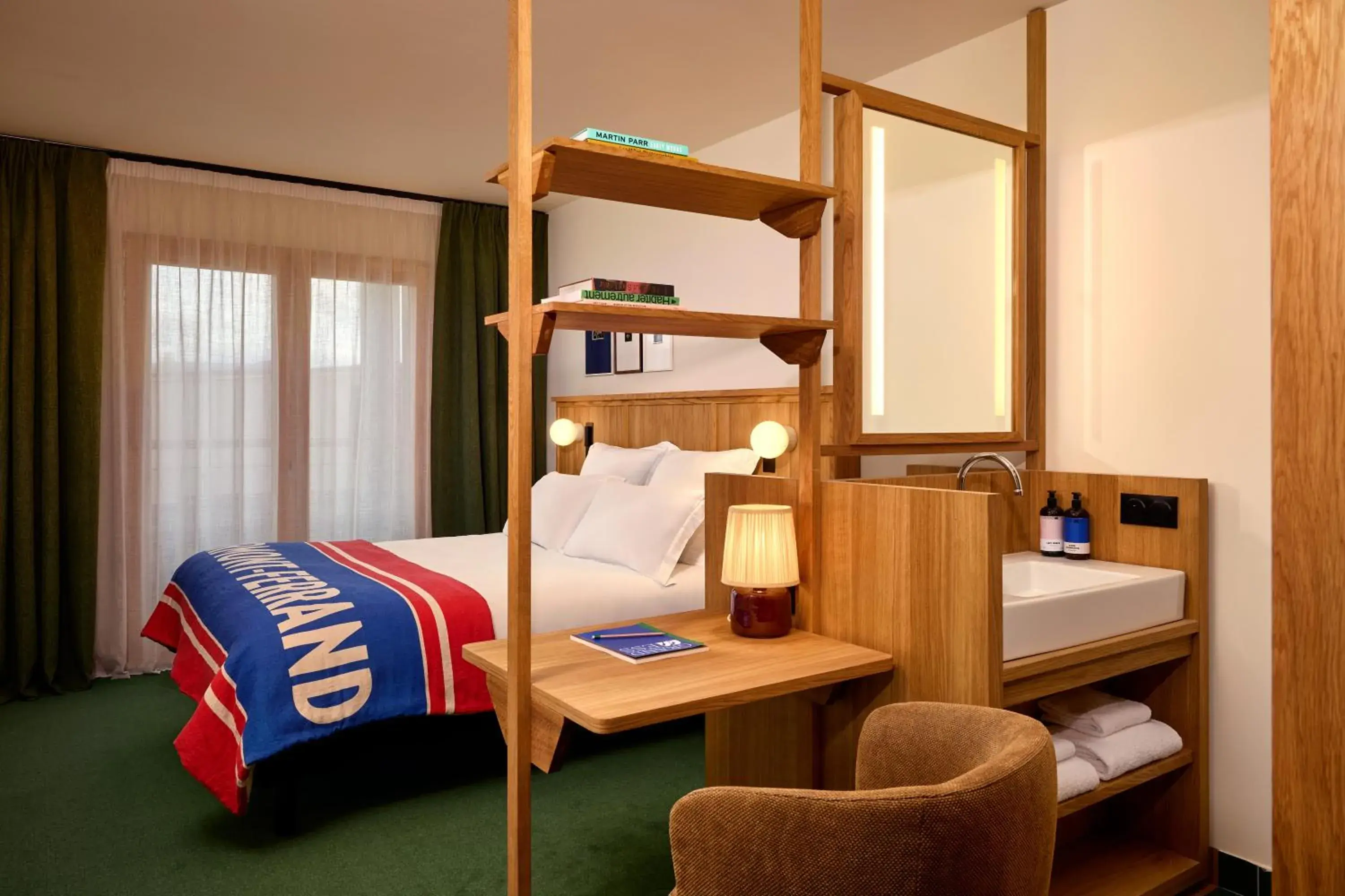 Bedroom, Bed in Grand Mess Clermont-Ferrand Bedroom, Bed in Grand Mess Clermont-Ferrand