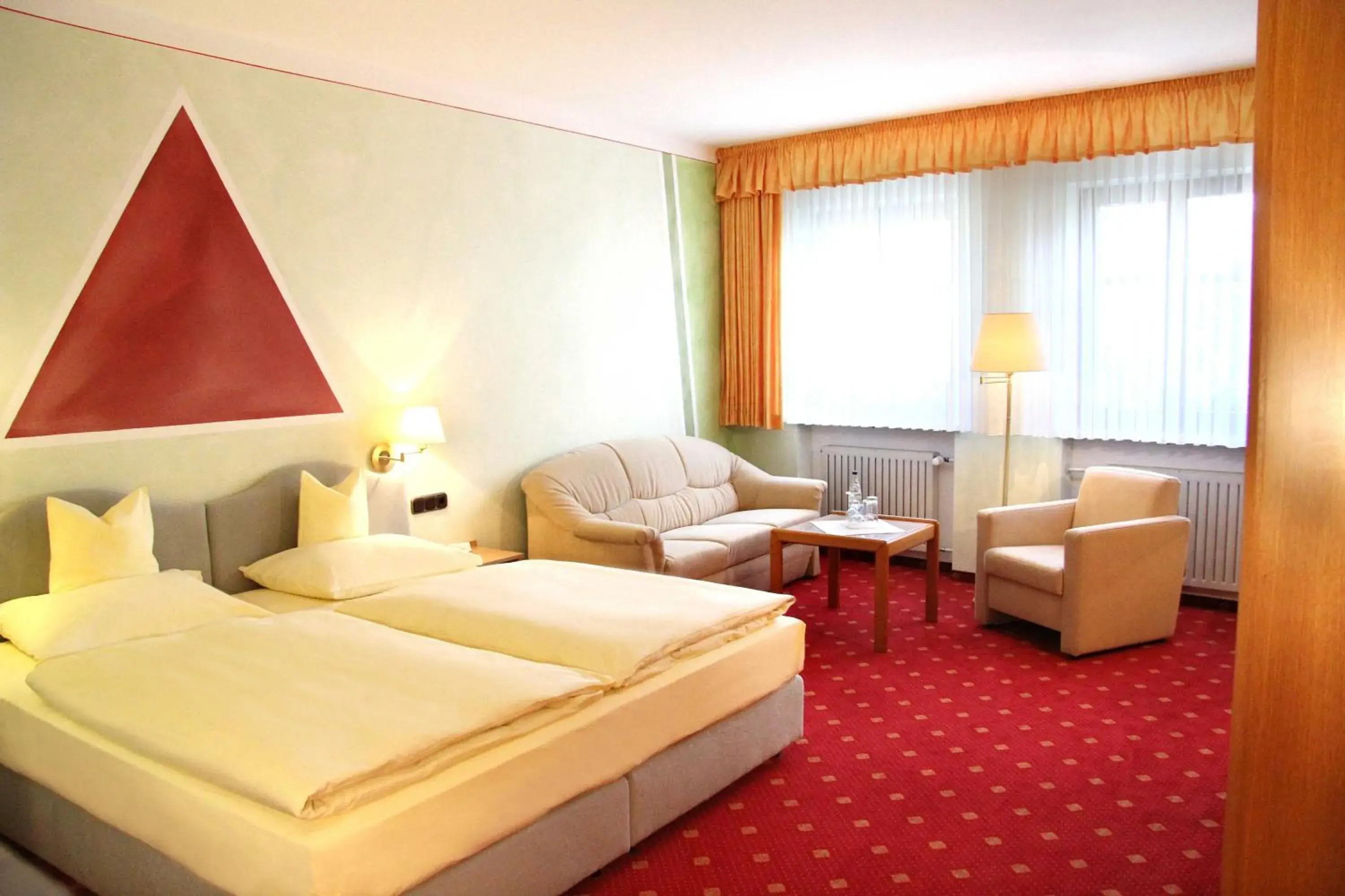 Double Room with Private Bathroom in Hotel-Garni Goldener Schwan Double Room with Private Bathroom in Hotel-Garni Goldener Schwan