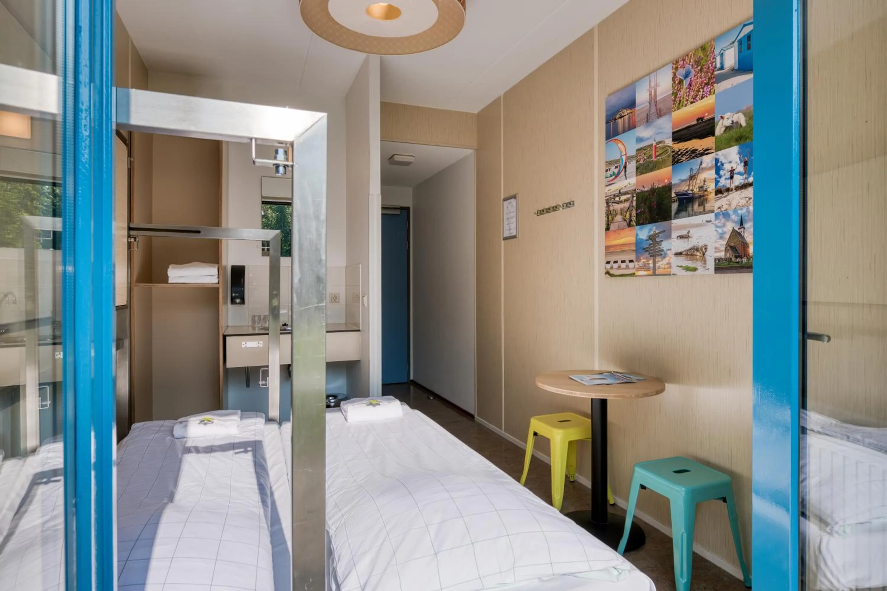 Bedroom, Bed in Stayokay Hostel Texel