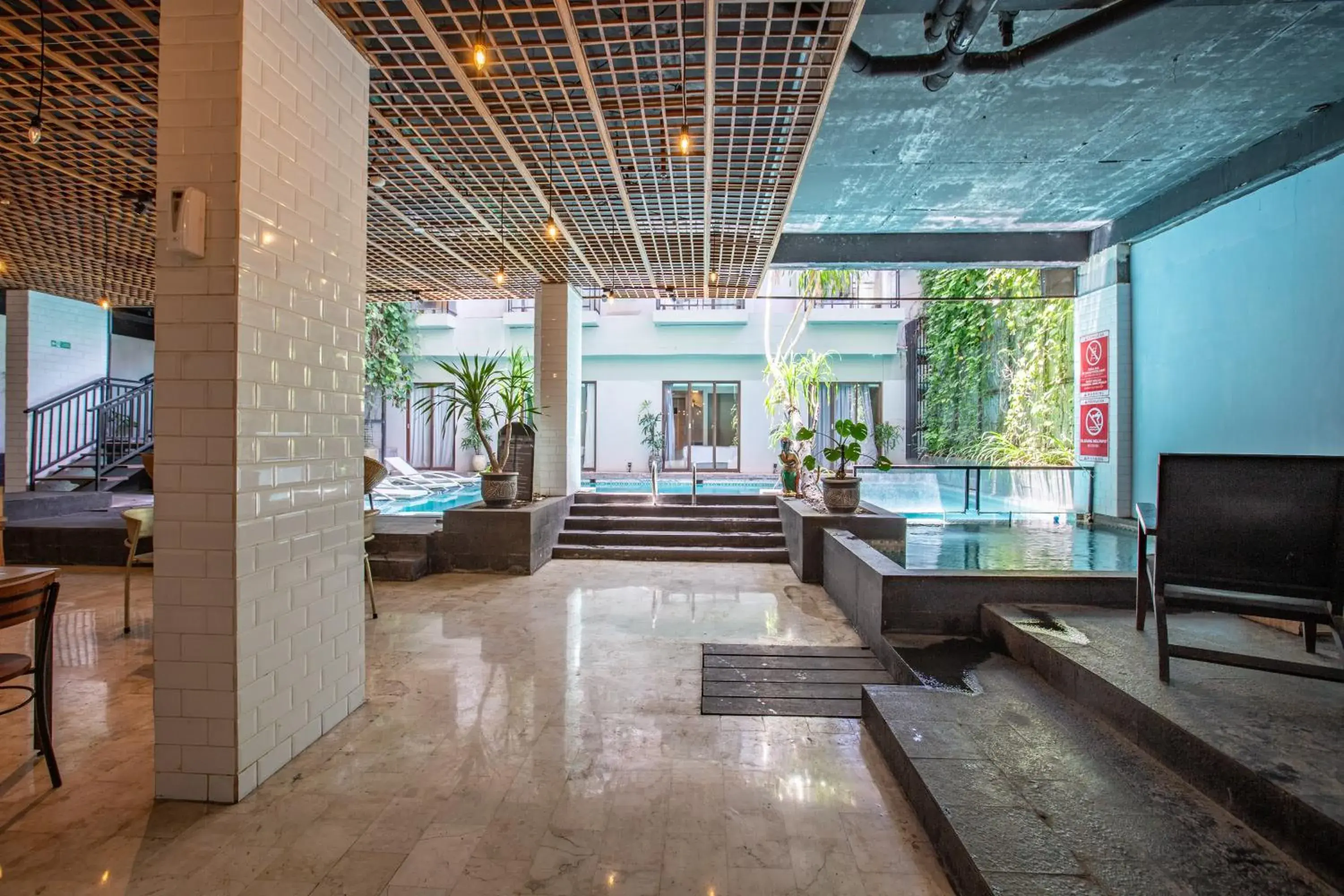 Restaurant/places to eat in Liberta Seminyak Hotel Restaurant/places to eat in Liberta Seminyak Hotel